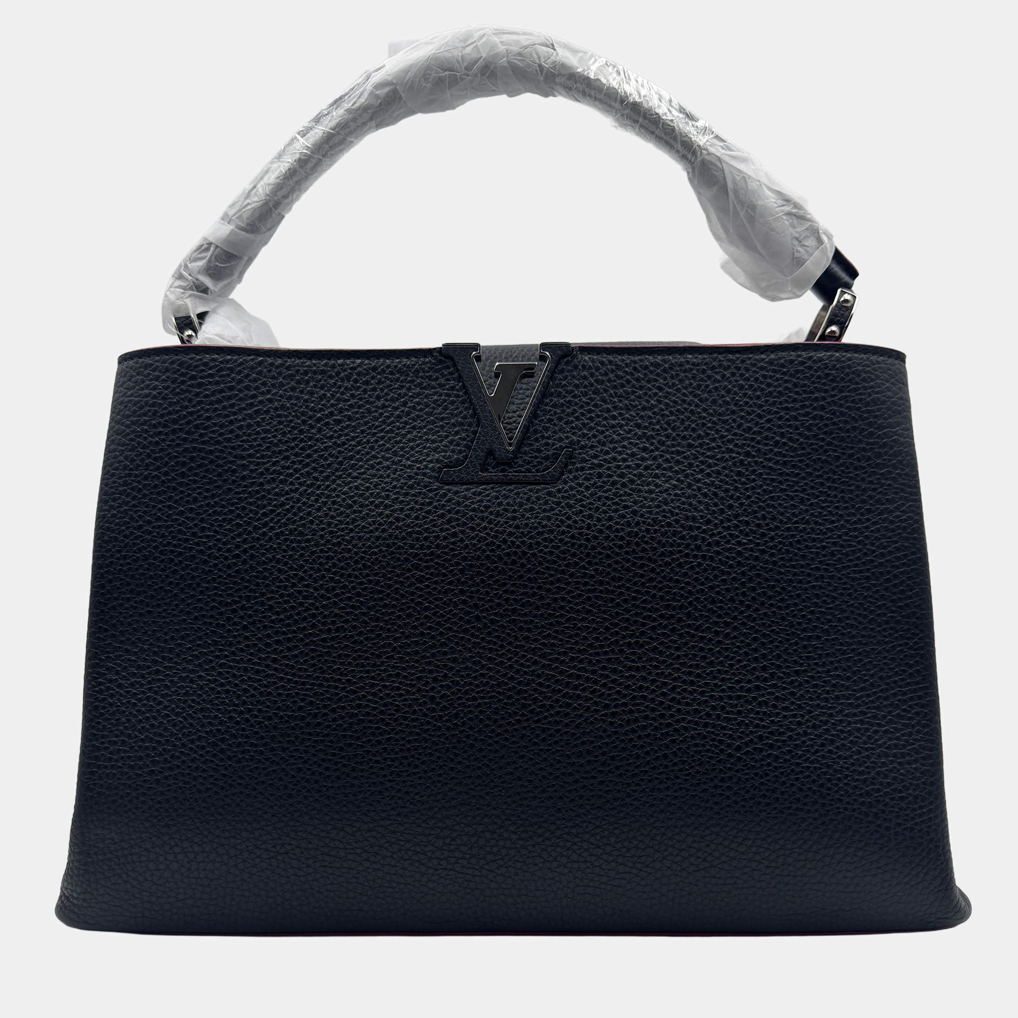 Pre Owned Louis Vuitton Black Taurillon Leather Capucines MM Bag