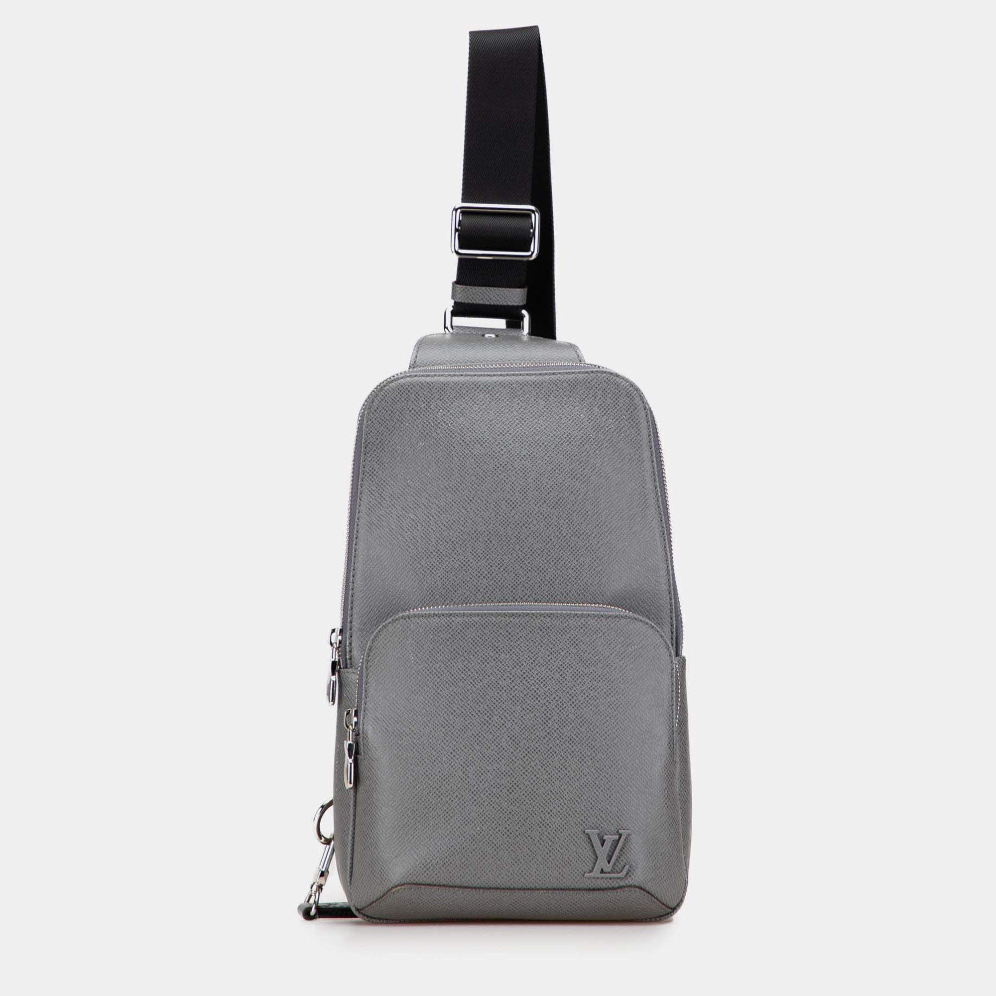 Pre Owned Louis Vuitton Grey Taiga Avenue Sling