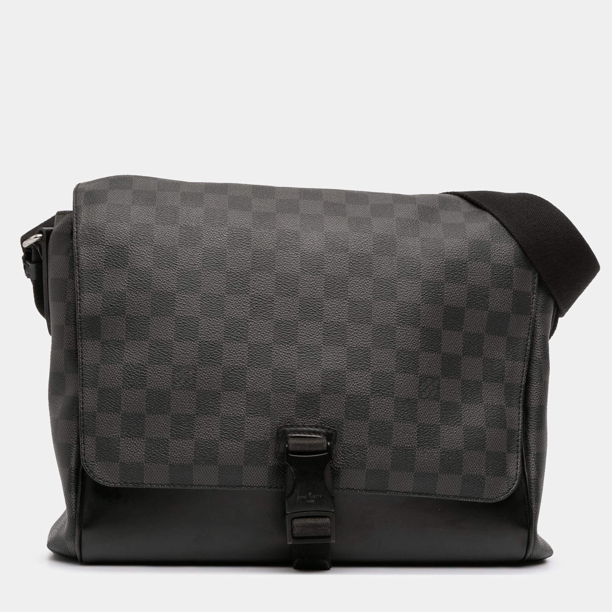 Pre Owned Louis Vuitton Black Damier Graphite Skyline Messenger MM