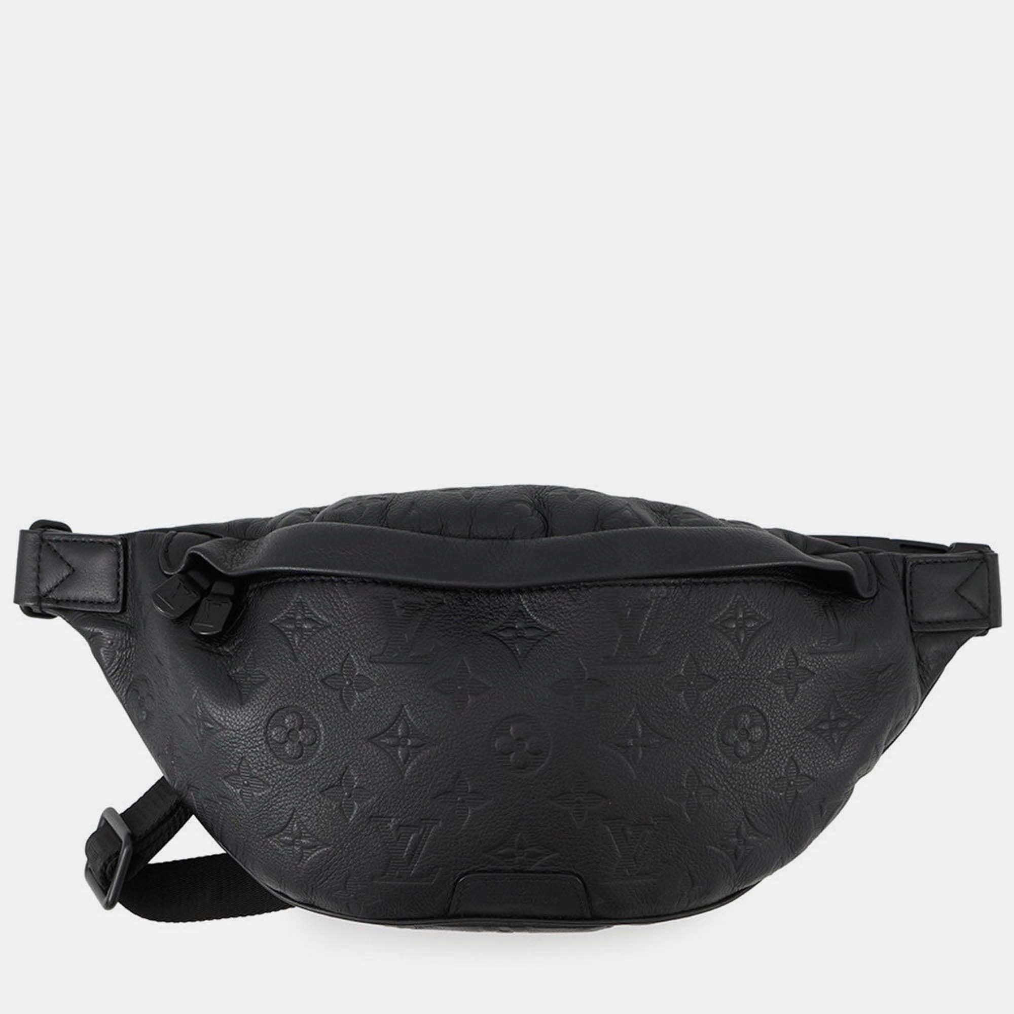 Pre Owned Louis Vuitton Discovery Bumbag Noir Monogram Shadow Size PM