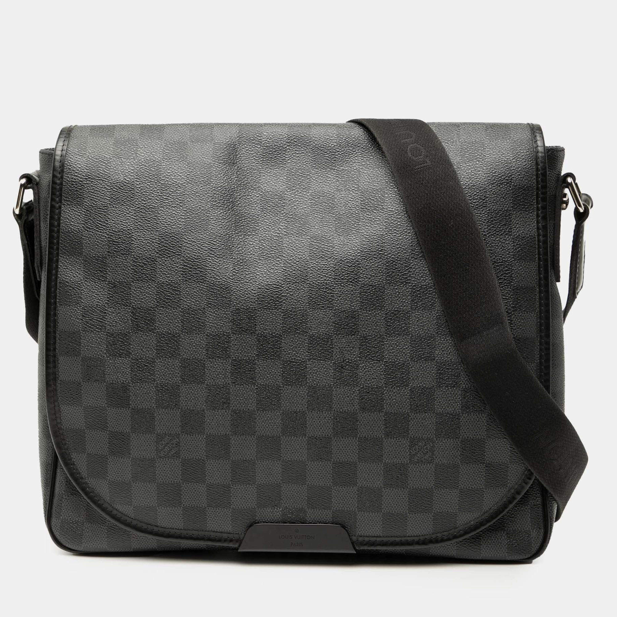 Pre Owned Louis Vuitton Black Damier Graphite Daniel MM