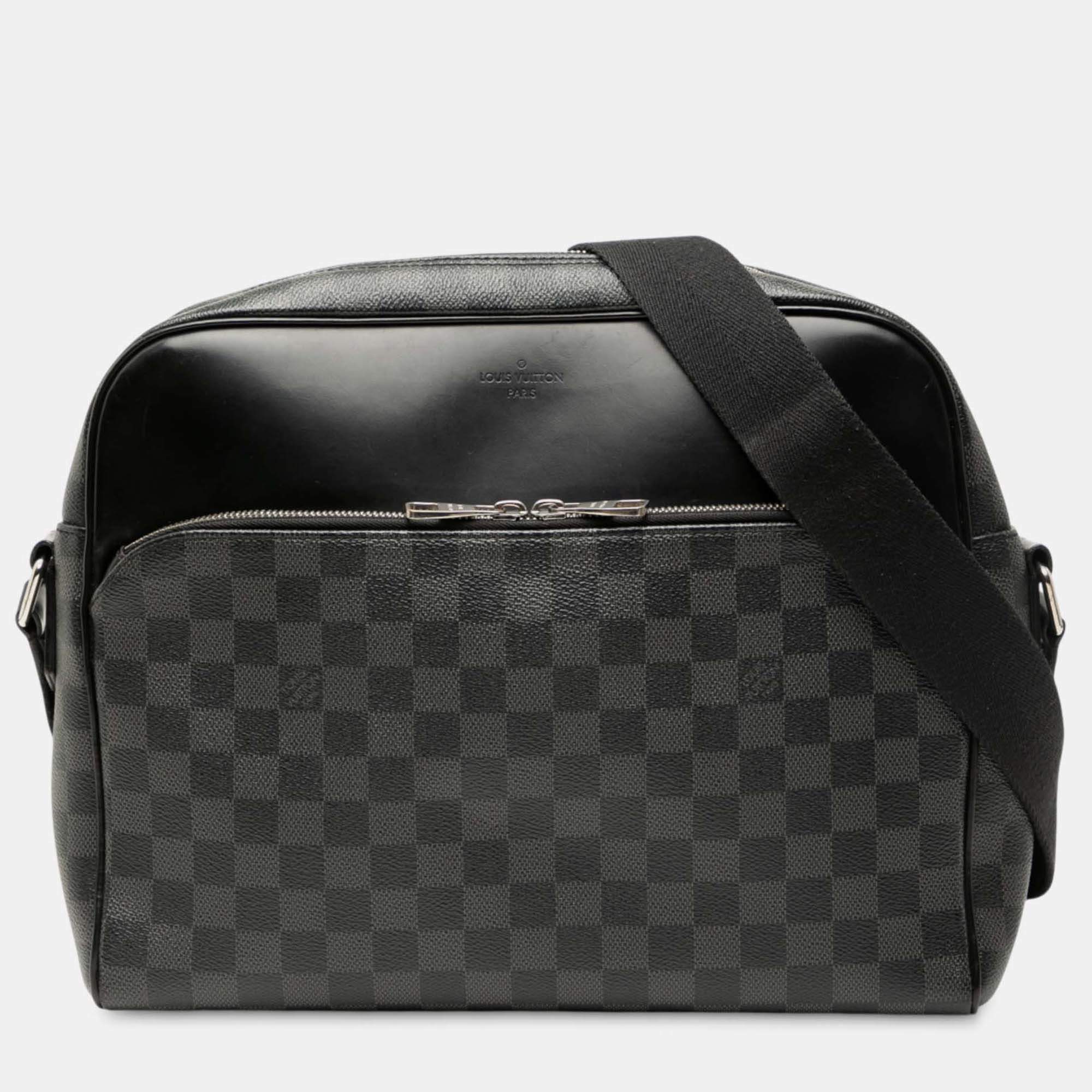 Pre Owned Louis Vuitton Black Damier Graphite Dayton Reporter MM