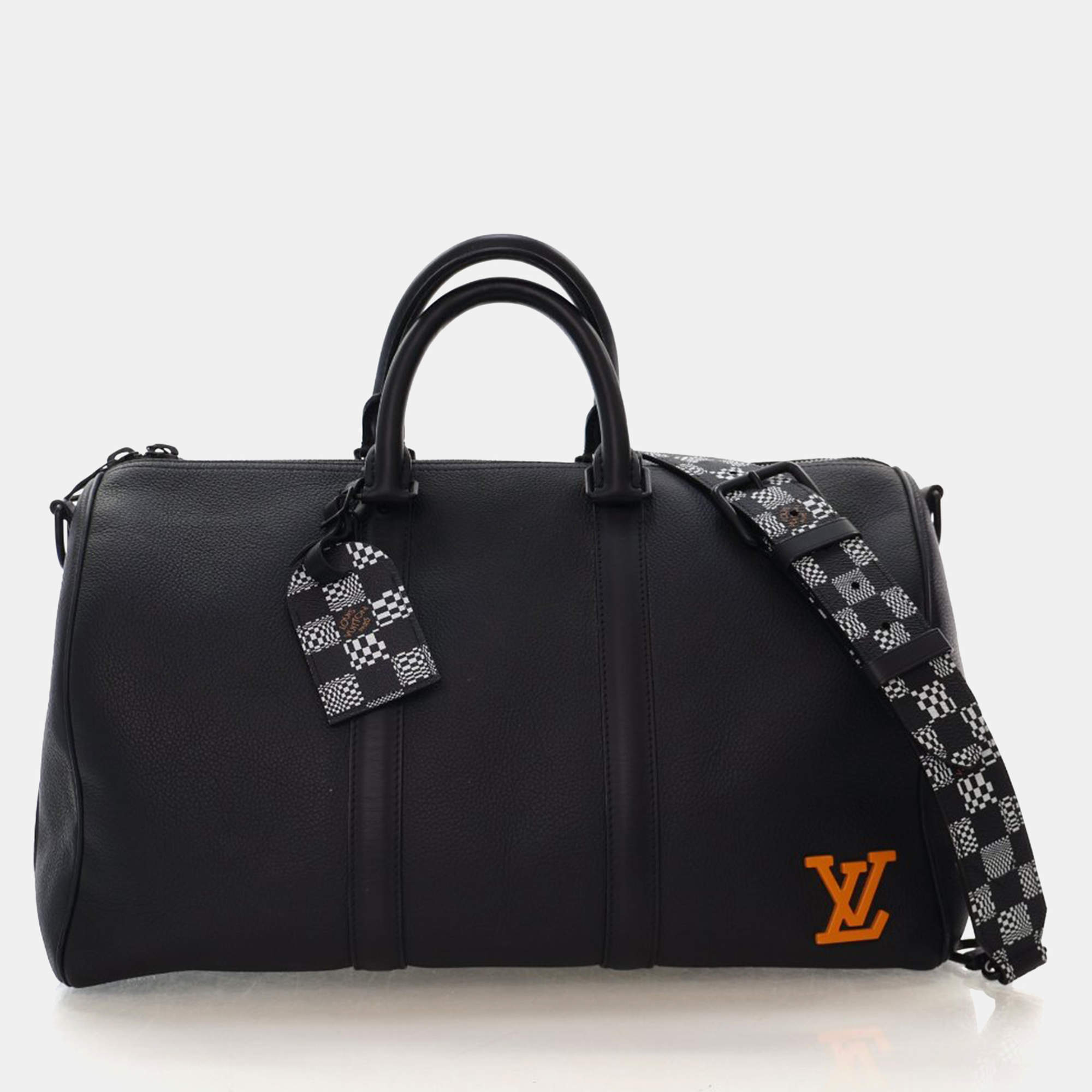 مملوكة مسبقًا حقيبة لوي فيتون دامير مشوهة سوداء كيبال باندوليير 40