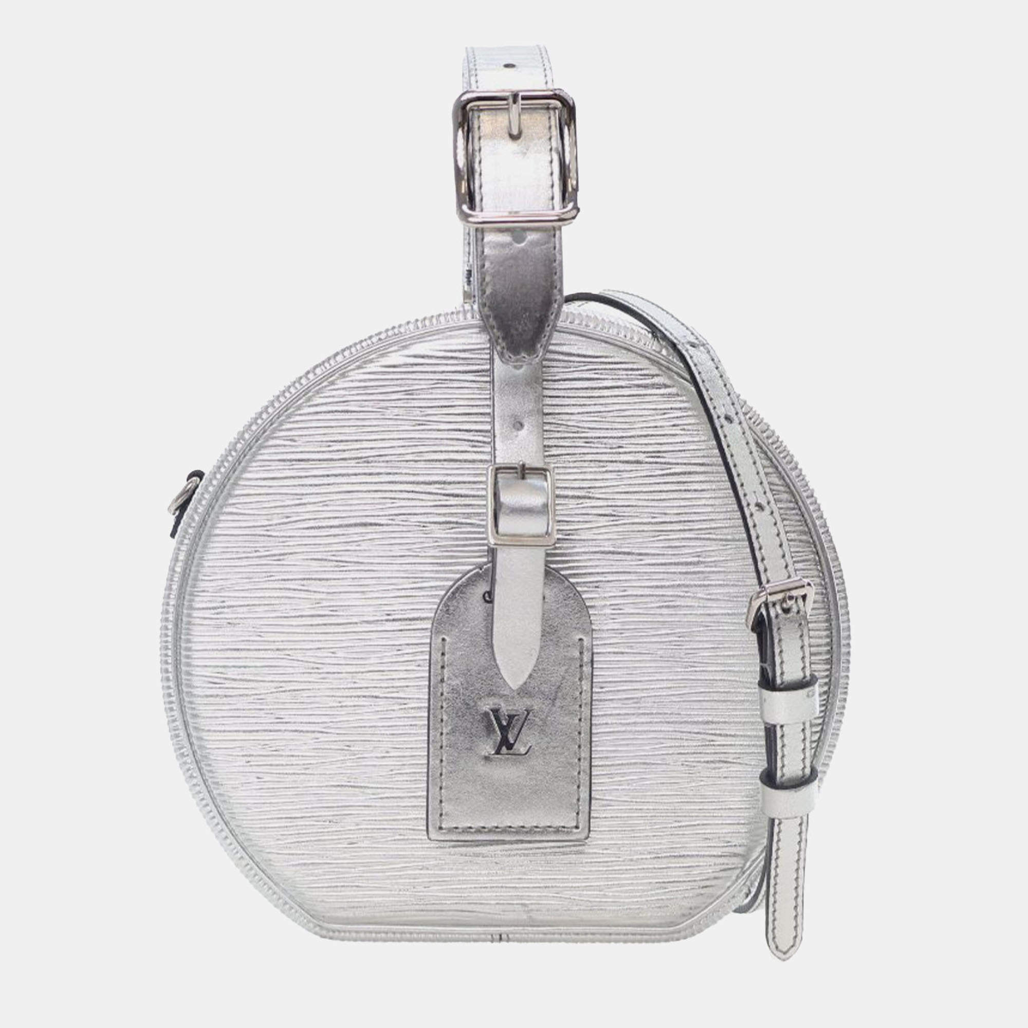 مملوكة مسبقًا Louis Vuitton Silver Epi Petite Boite Chapeau