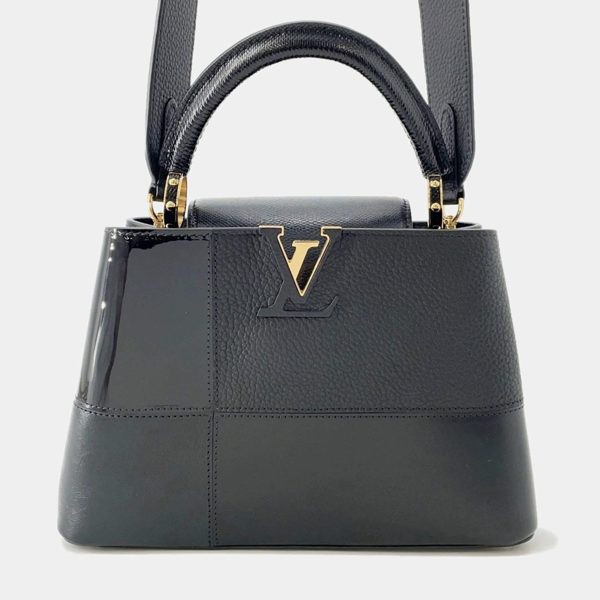 مملوكة مسبقًا Louis Vuitton Capucines BB Handbag In Enamel And Leather Shoulder Bag
