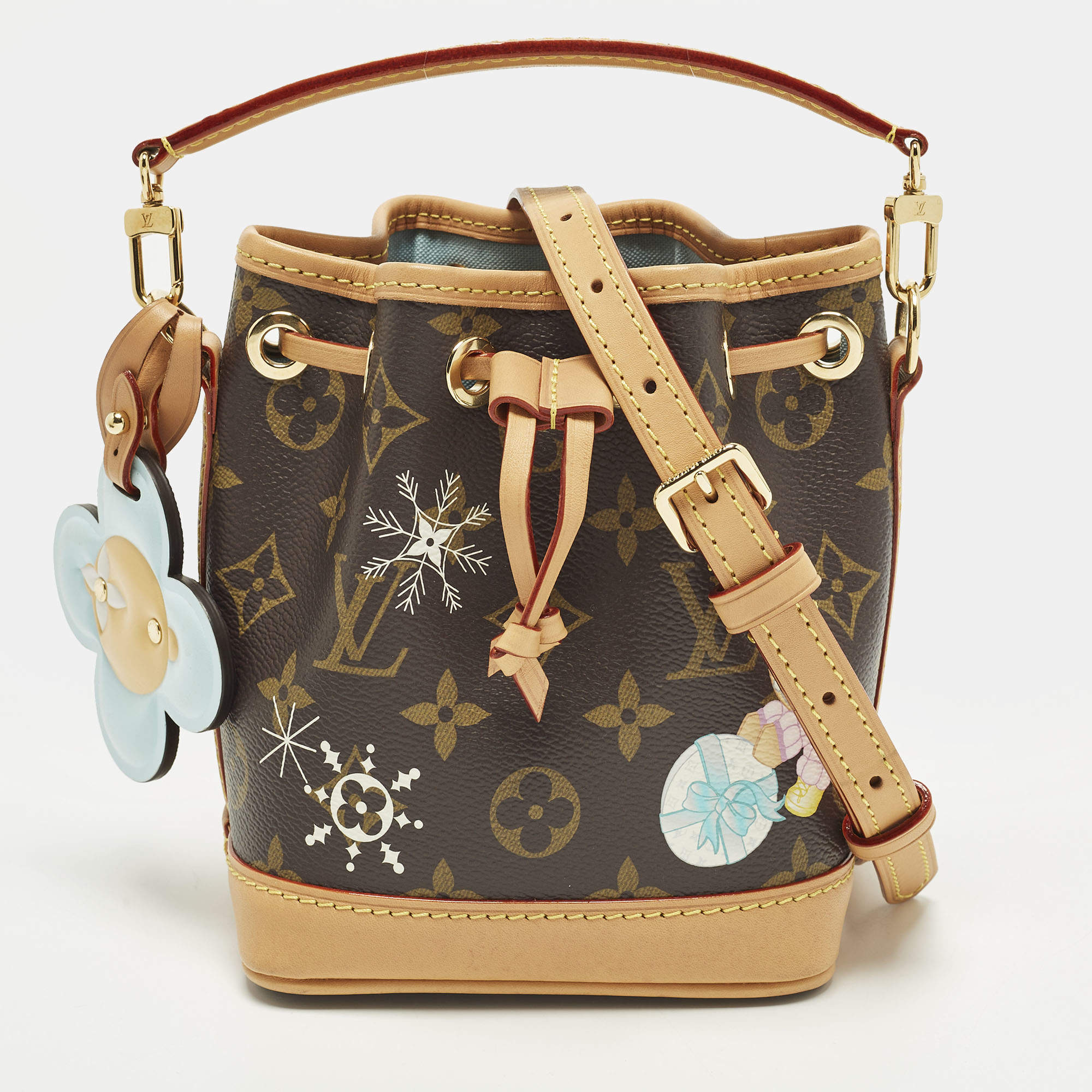 مملوكة مسبقًا Louis Vuitton Noe Nano Monogram Azur Frost Canvas Bucket Bag