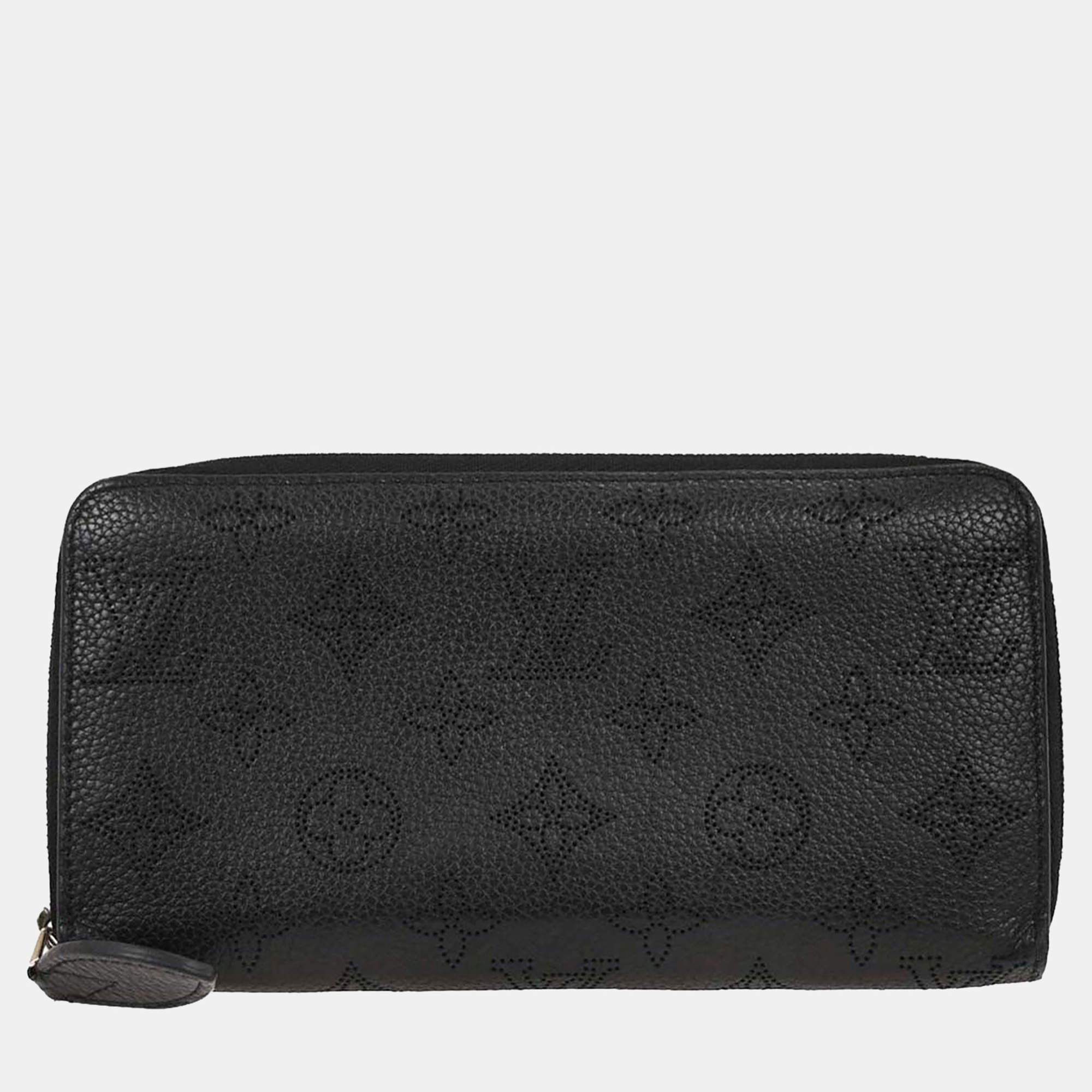 مملوكة مسبقًا Louis Vuitton Monogram Mahina Zippy Wallet