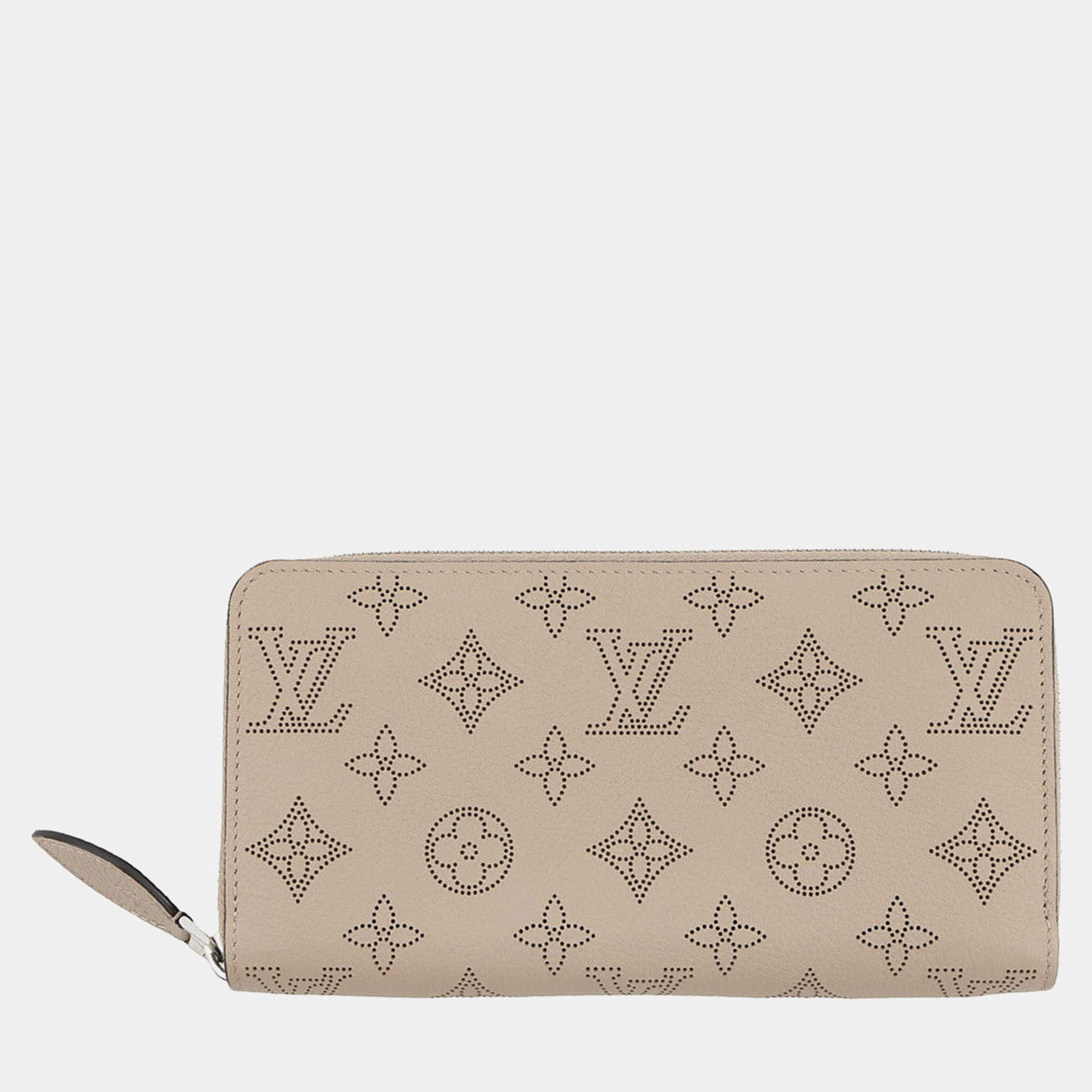 Pre Owned Louis Vuitton Zippy Wallet Galet Monogram Mahina