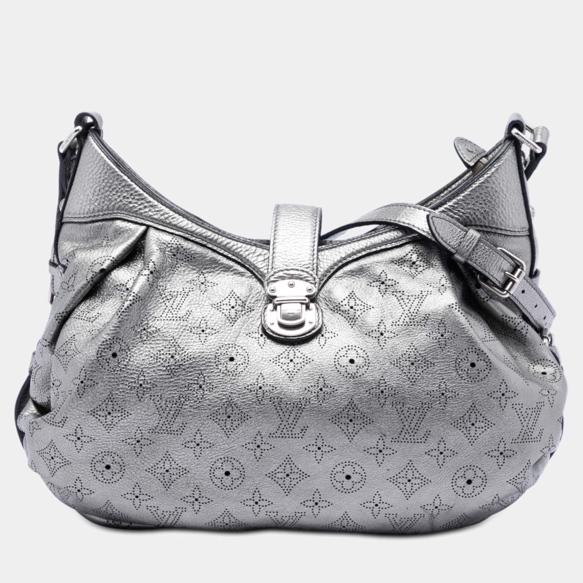 Pre Owned Louis Vuitton Silver Monogram Mahina XS