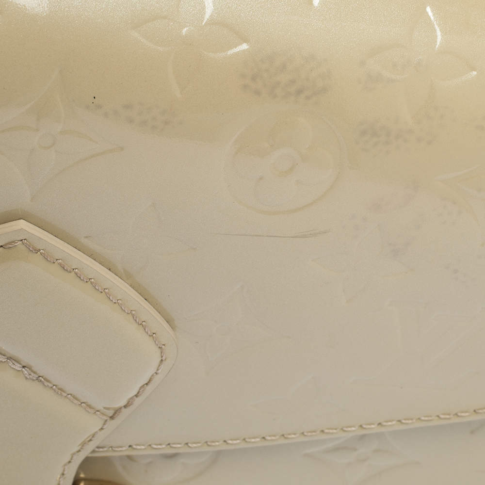 Louis Vuitton Blanc Corail Monogram Vernis Bellflower PM Bag at 1stDibs