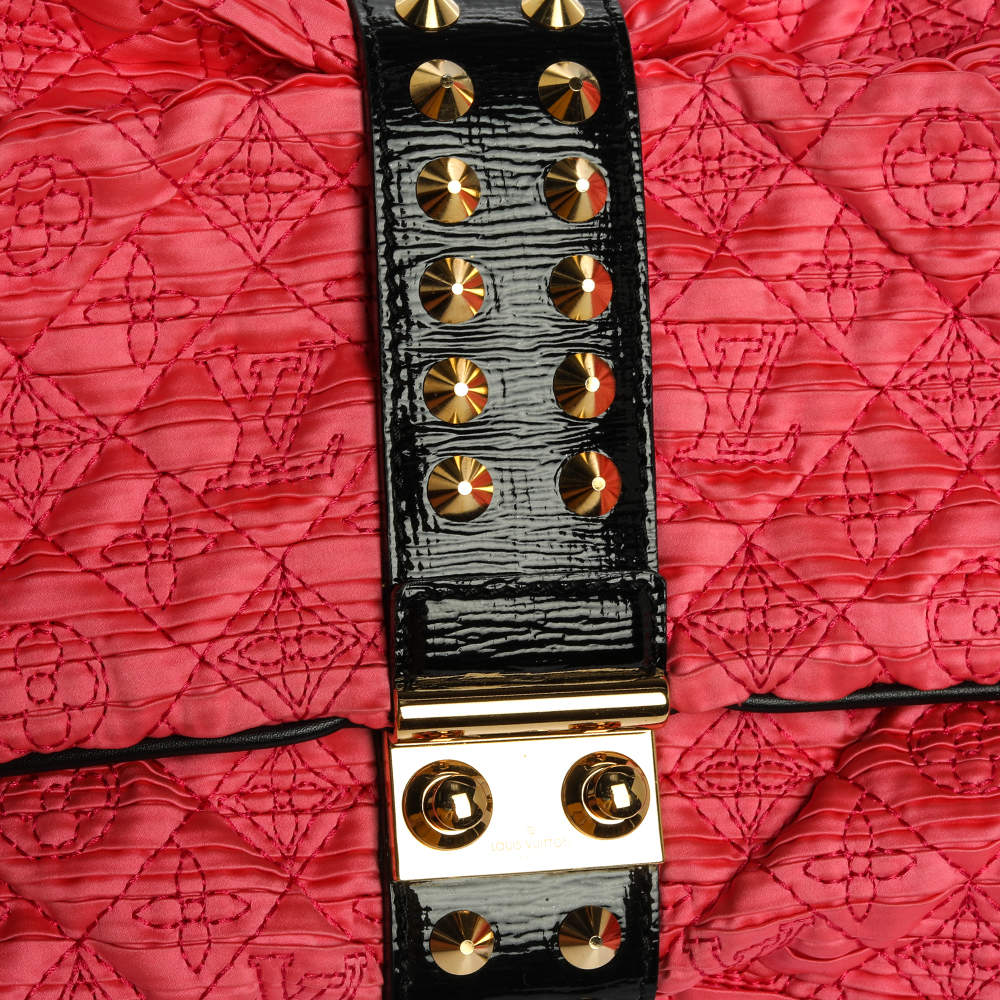 Louis Vuitton Pink/Black Monogram Satin and Vernis Limited Edition Coquette  Poch at 1stDibs