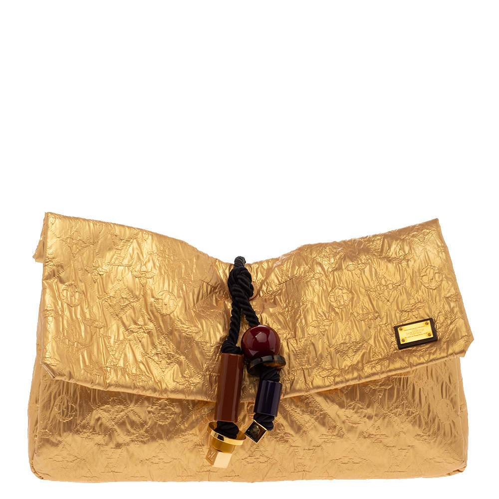 مملوكة مسبقًا Louis Vuitton Gold Monogram Coated Fabric Limited Edition Limelight African Queen Clutch 