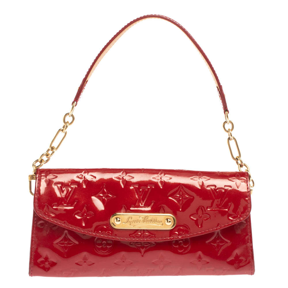 مملوكة مسبقًا حقيبة لوي فيتون "صنست بوليفارد" جلد لامع مونوغرامي أحمر