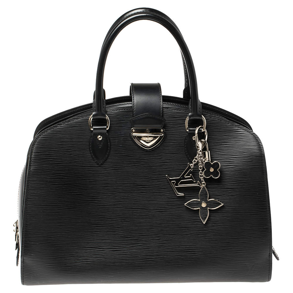 مملوكة مسبقًا حقيبة لوي فيتون بون نوف جلد أيبي سوداء كبيرة