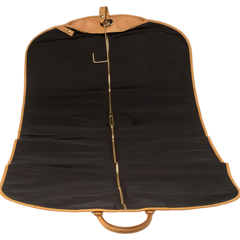 Louis Vuitton Monogram Garment Cover Garment Cover Brown Leather Cloth  ref.93725 - Joli Closet