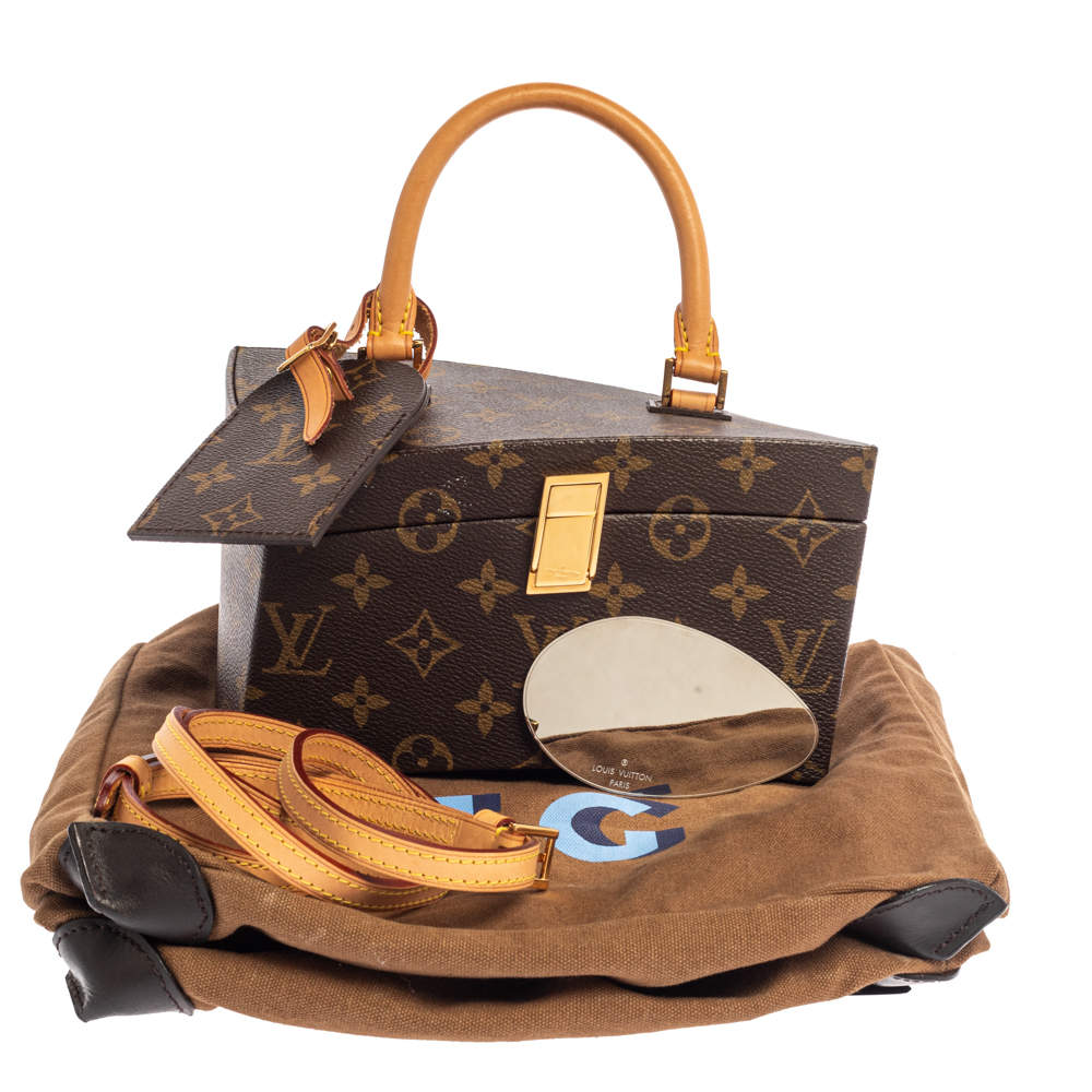 A LIMITED EDITION ICONOCLAST MONOGRAM CANVAS TWISTED BOX WITH GOLD HARDWARE  BY FRANK GHERY, LOUIS VUITTON, 2015