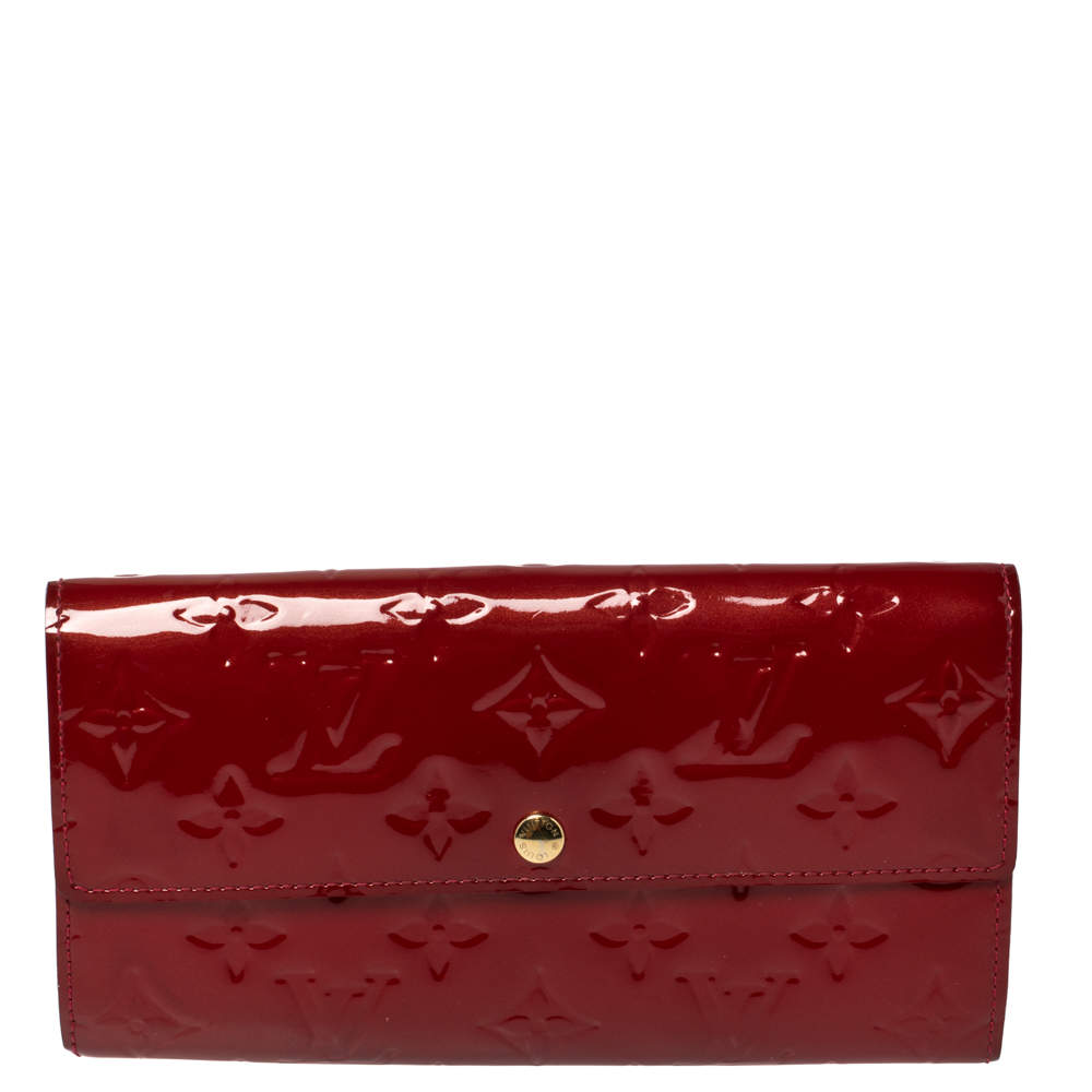 Pre Owned Louis Vuitton Red Monogram Vernis Sarah Wallet