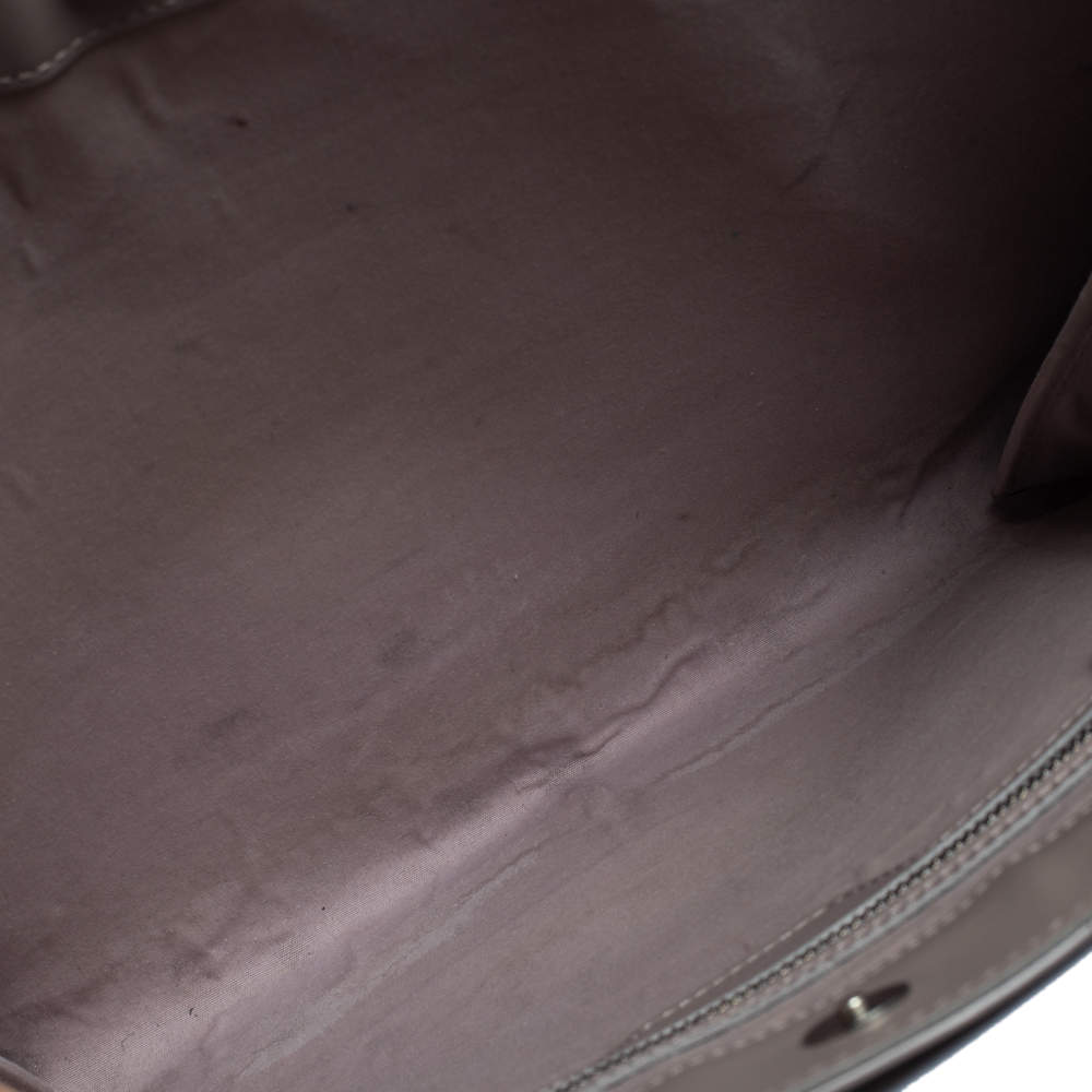 Louis Vuitton Lilac Epi Leather Shoulder Bag.  Luxury, Lot #77010