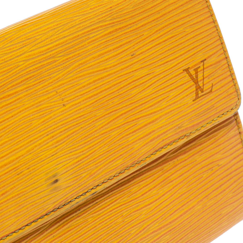 Leather wallet Louis Vuitton Yellow in Leather - 27465872