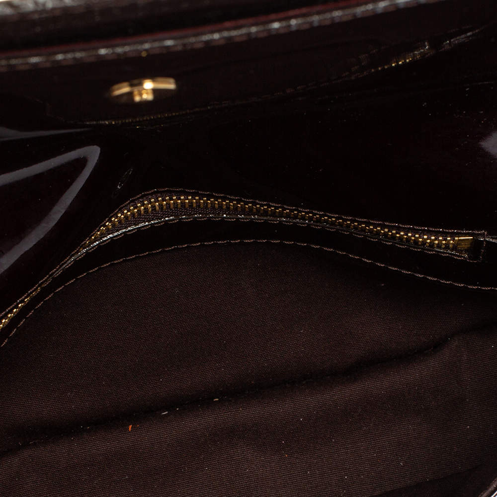 حقيبة كلاتش من Louis Vuitton Rouge Fauviste Vernis Sobe – The Closet