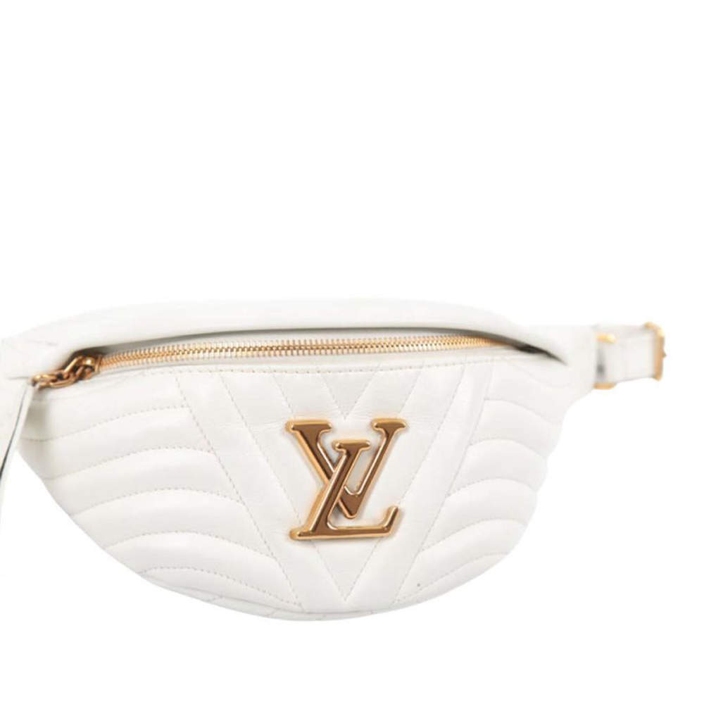 louis vuitton bumbag white