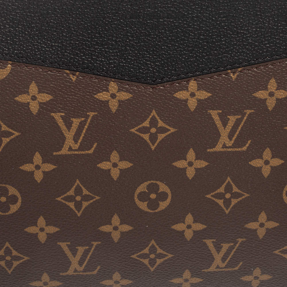 Louis Vuitton Daily Pouch Monogram Canvas Sesame in Coated Canvas