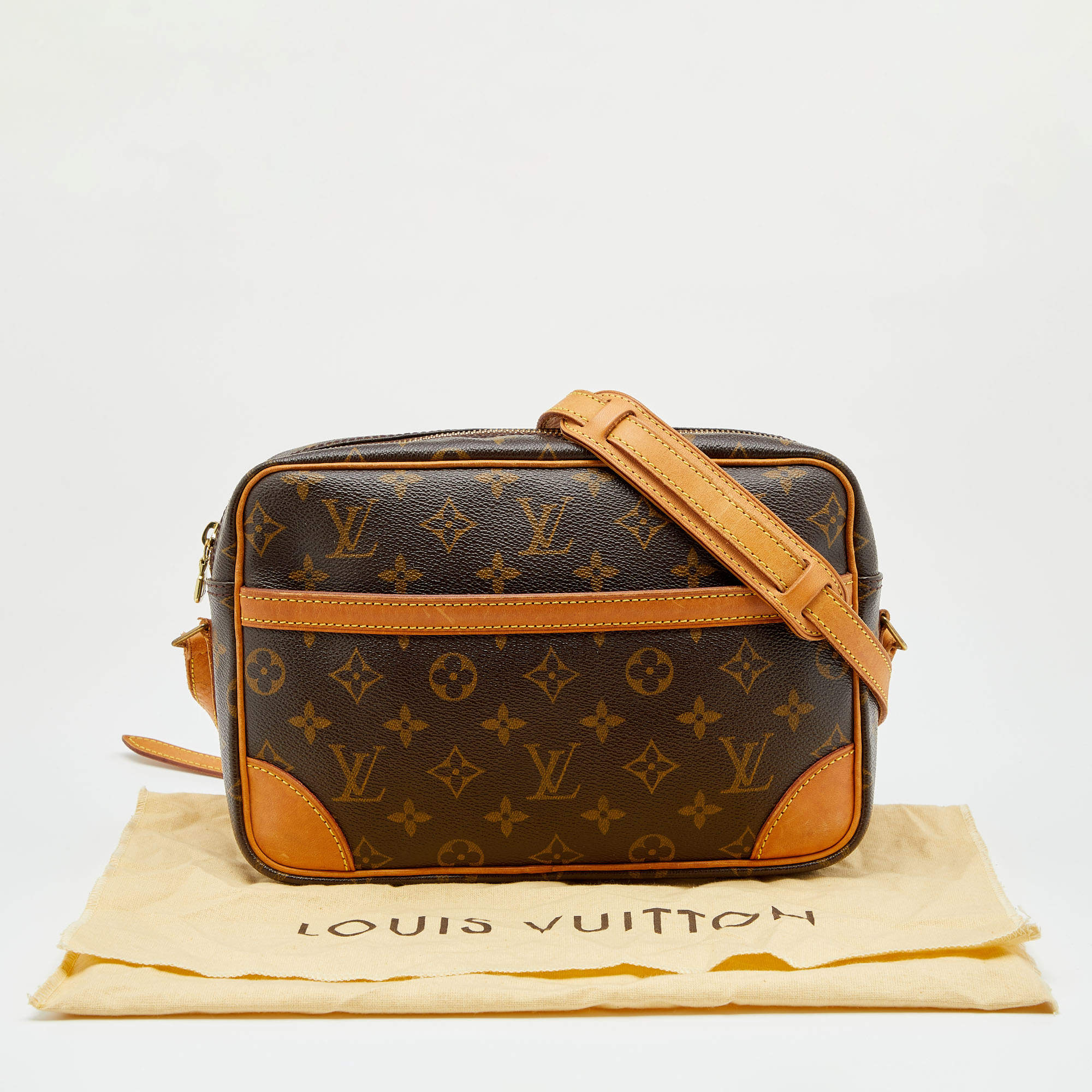 Louis Vuitton Monogram Canvas Trocadero 27 Bag Louis Vuitton | The Luxury  Closet