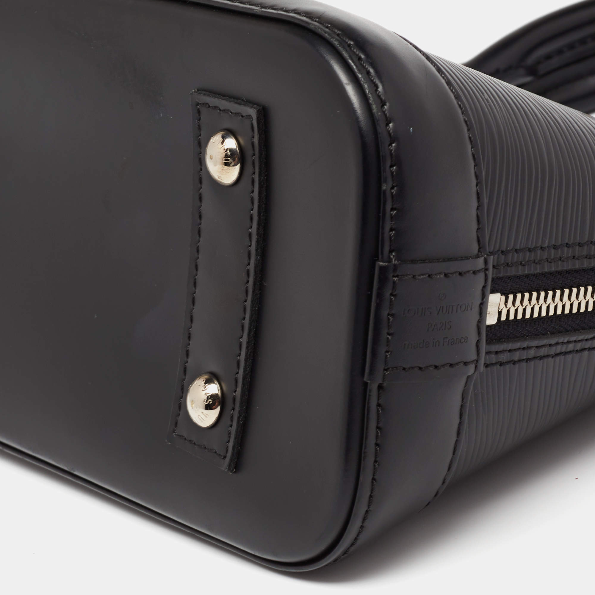 LOUIS VUITTON Handbag M4031N Alma BB Epi Leather/Patent leather Black –
