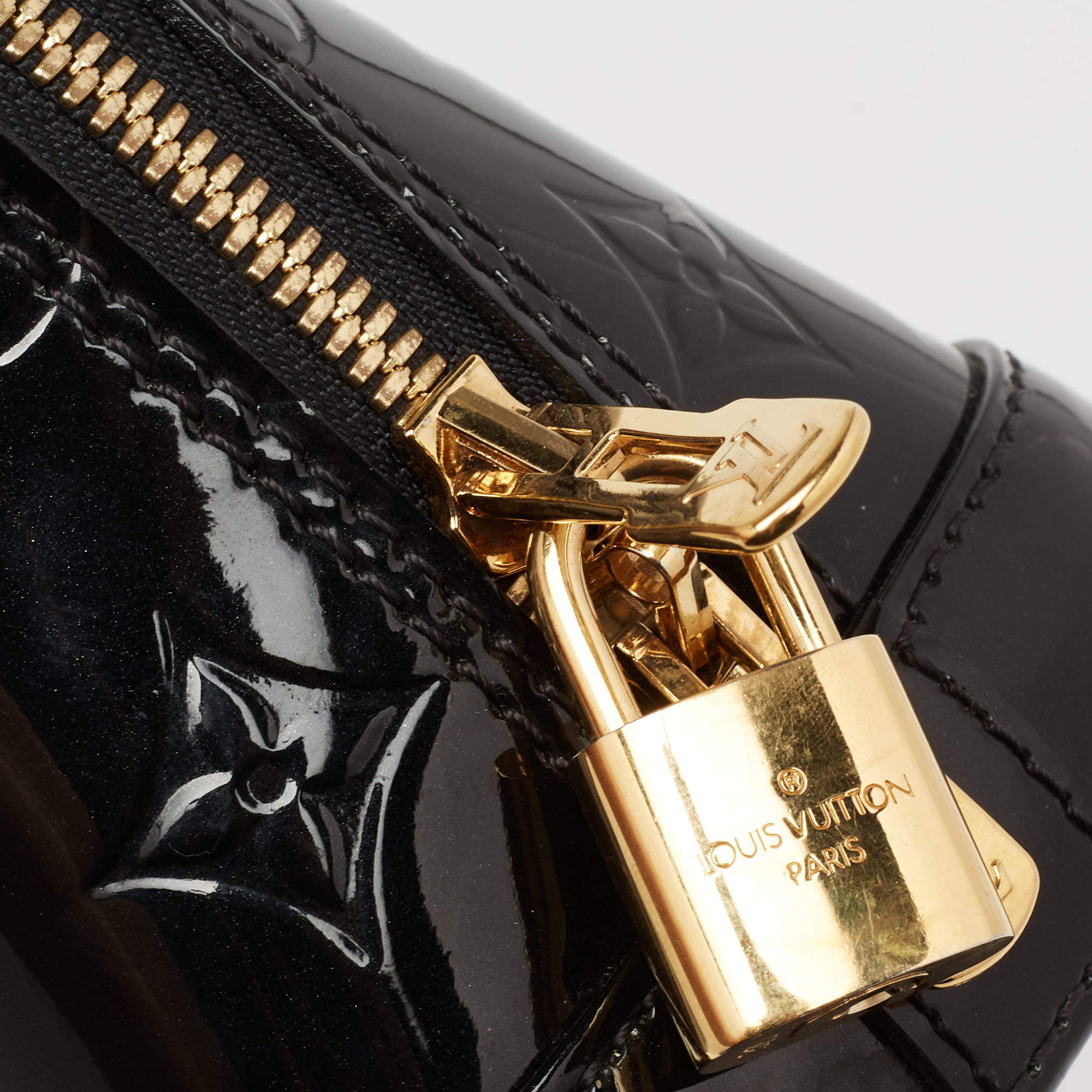Alma bb leather handbag Louis Vuitton Black in Leather - 34308778