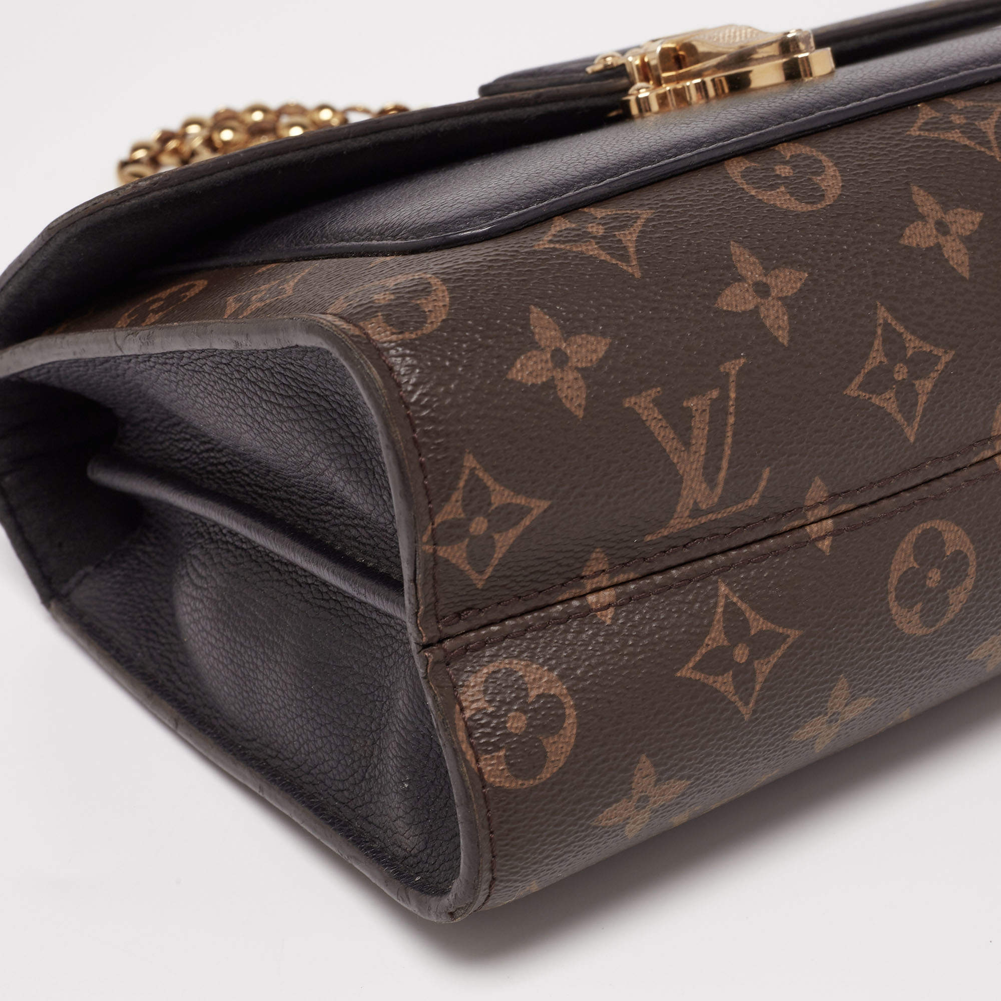 Louis Vuitton Red Monogram Canvas and Leather Victoire Chain Bag Louis  Vuitton | The Luxury Closet