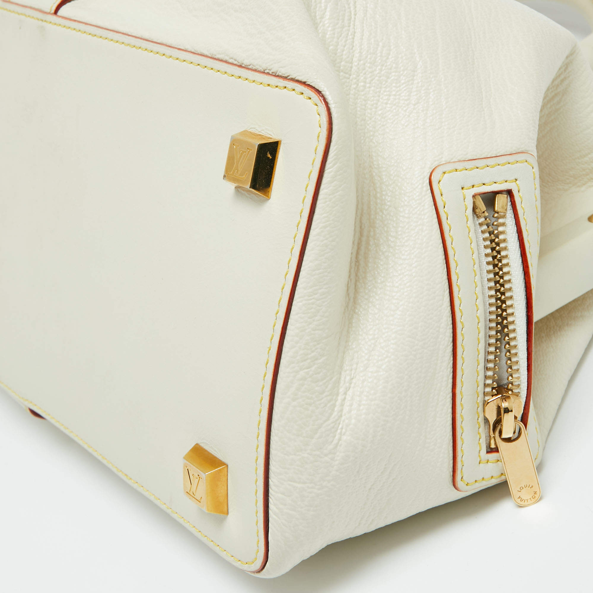 Louis Vuitton Off White Suhali Leather Lingenieux PM Bag at 1stDibs