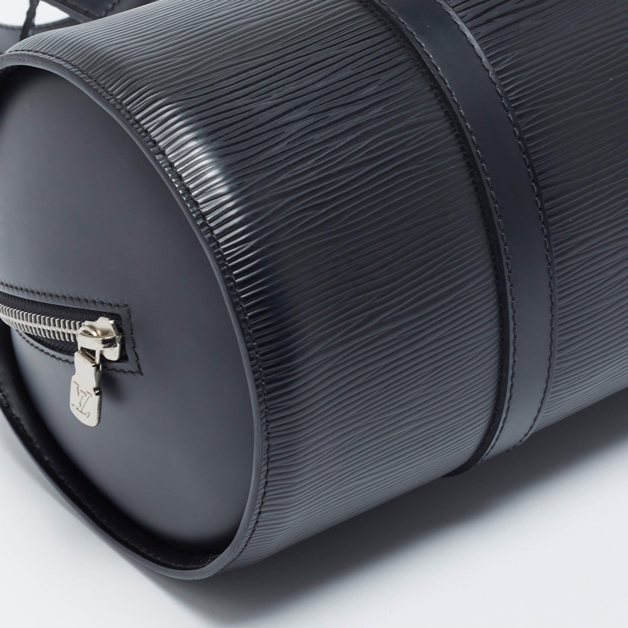 LV Louis Vuitton Papillon Ipi Leather Handbag Barrel Bowling Shape Black