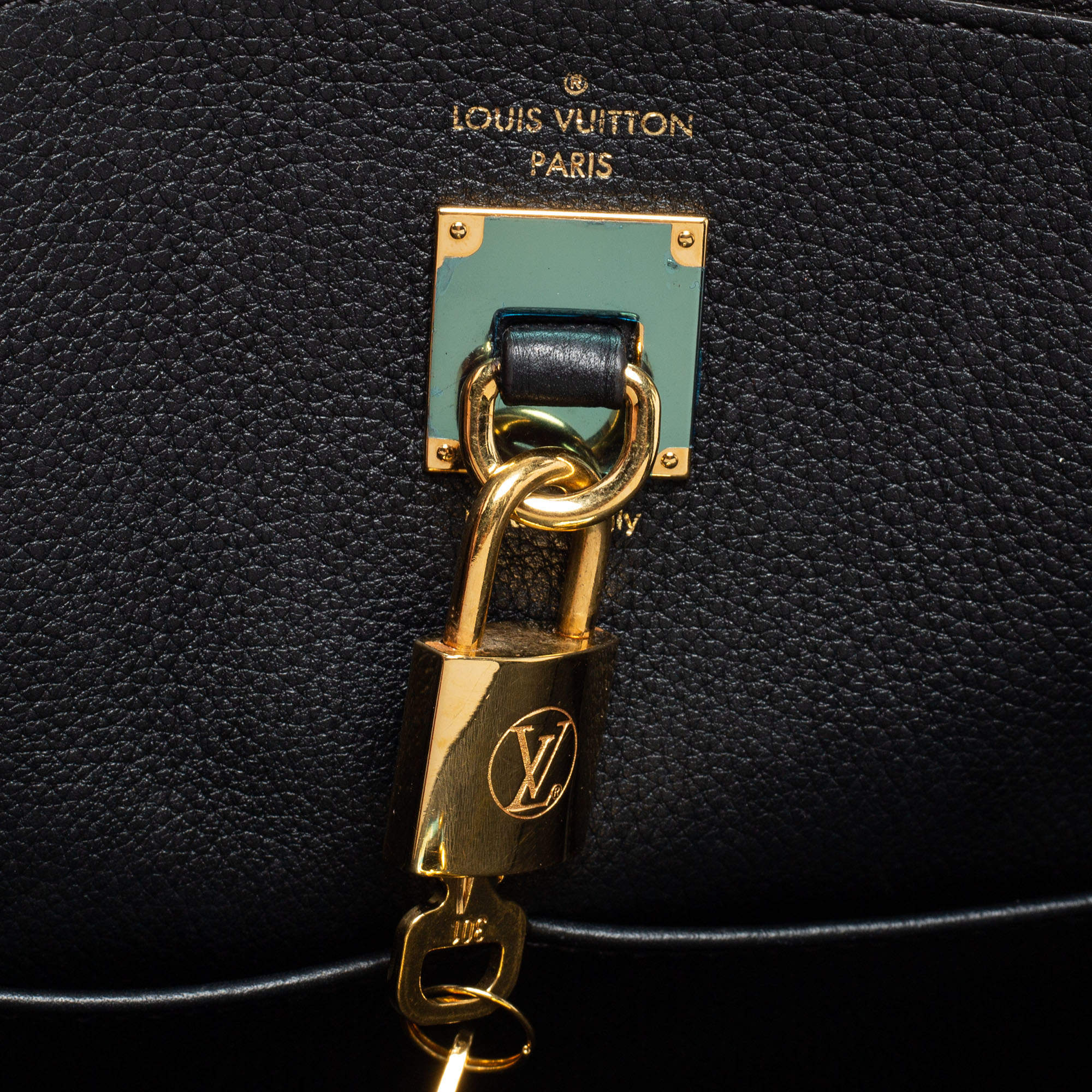 Louis Vuitton Black City Steamer MM Bag M53015 – Jewelsunderthesea