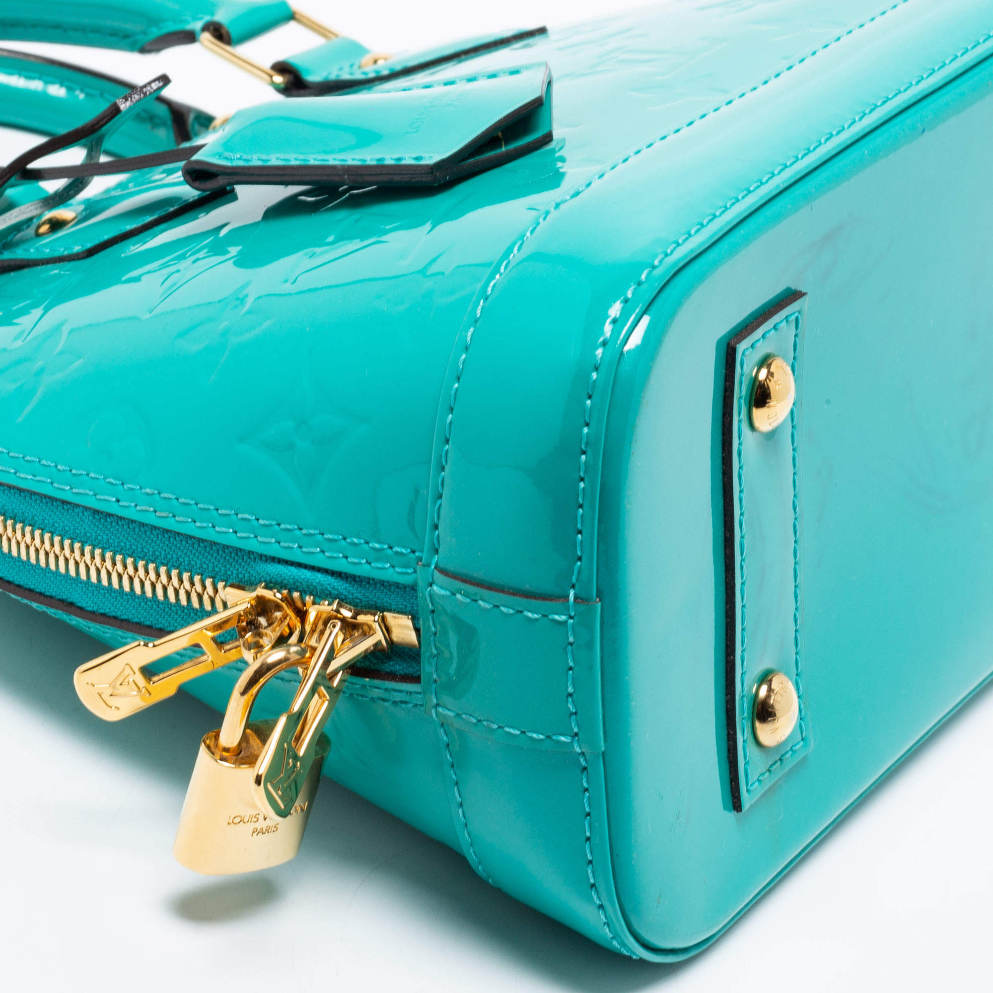 Louis Vuitton // Bleu Lagon Vernis BB Alma Handbag – VSP Consignment