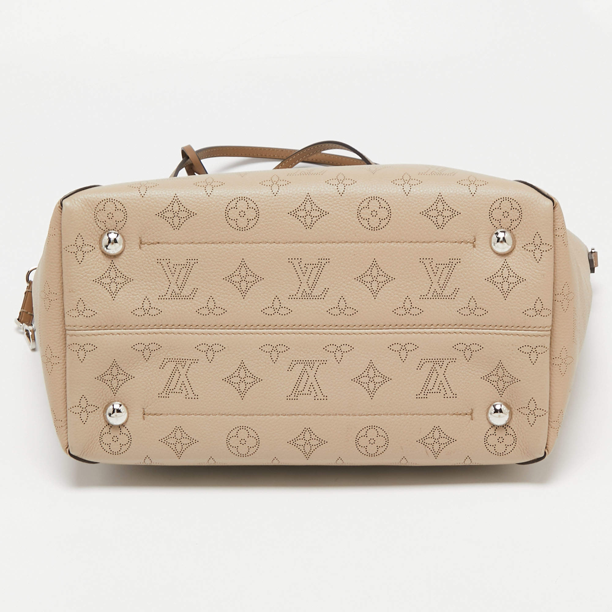 Louis Vuitton Asteria Handbag Mahina Leather Pink 2228279