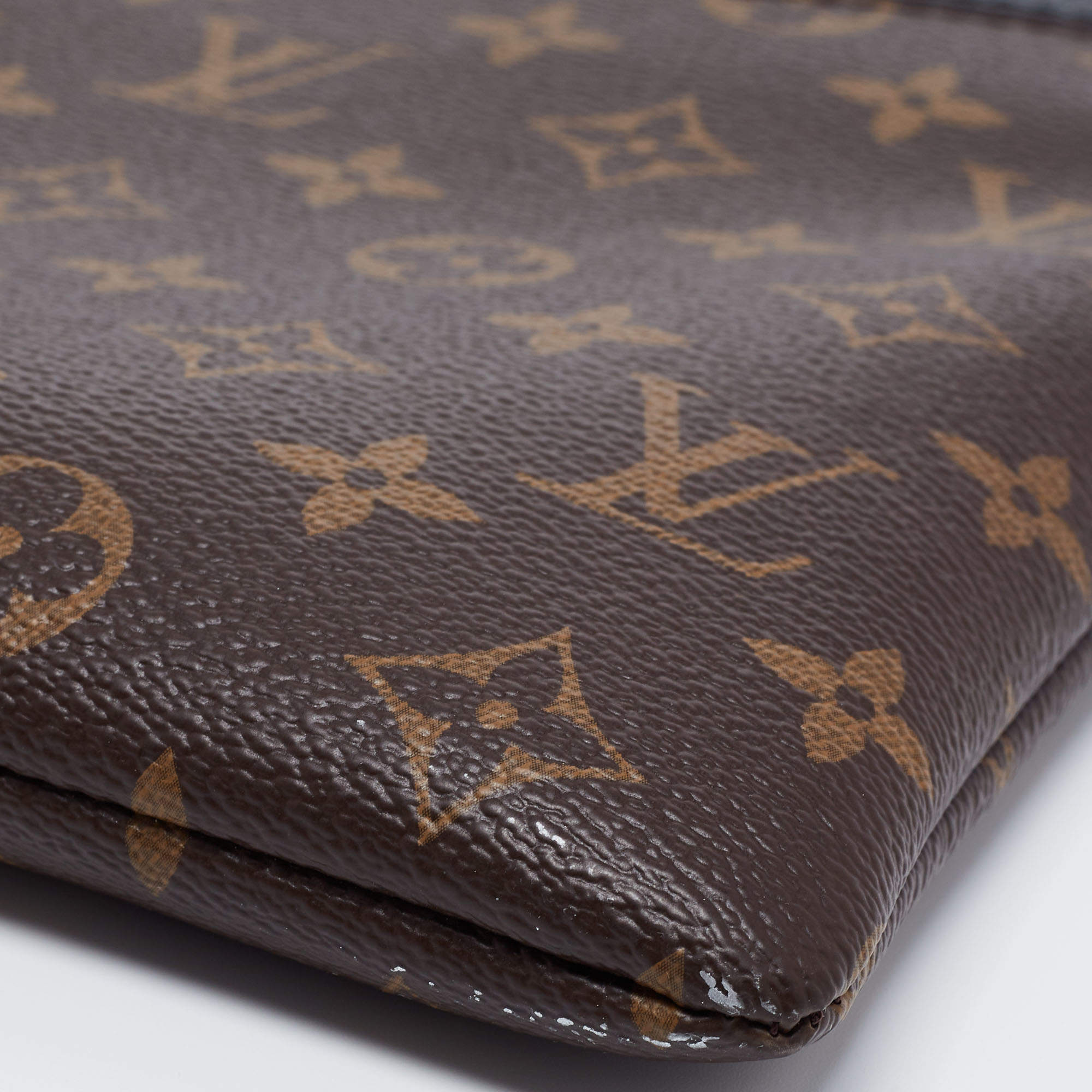 Louis Vuitton pre-owned Monogram Daily Pouch - ShopStyle Clutches