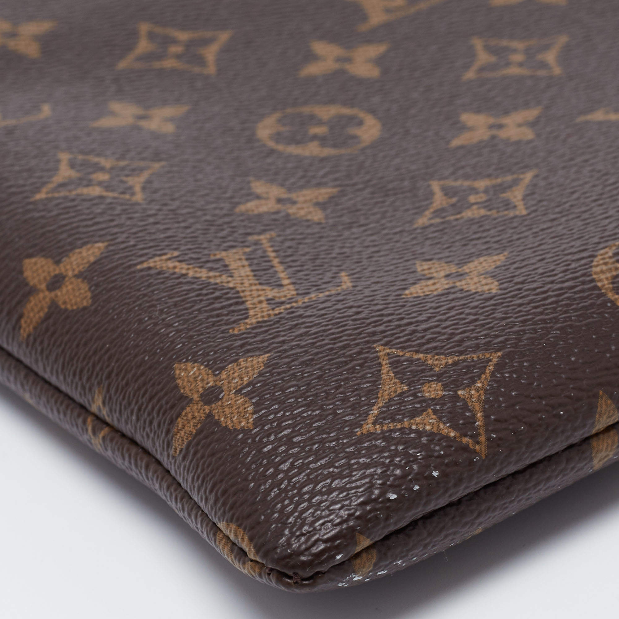 Shop Louis Vuitton MONOGRAM Daily pouch (M62942) by BigUp57