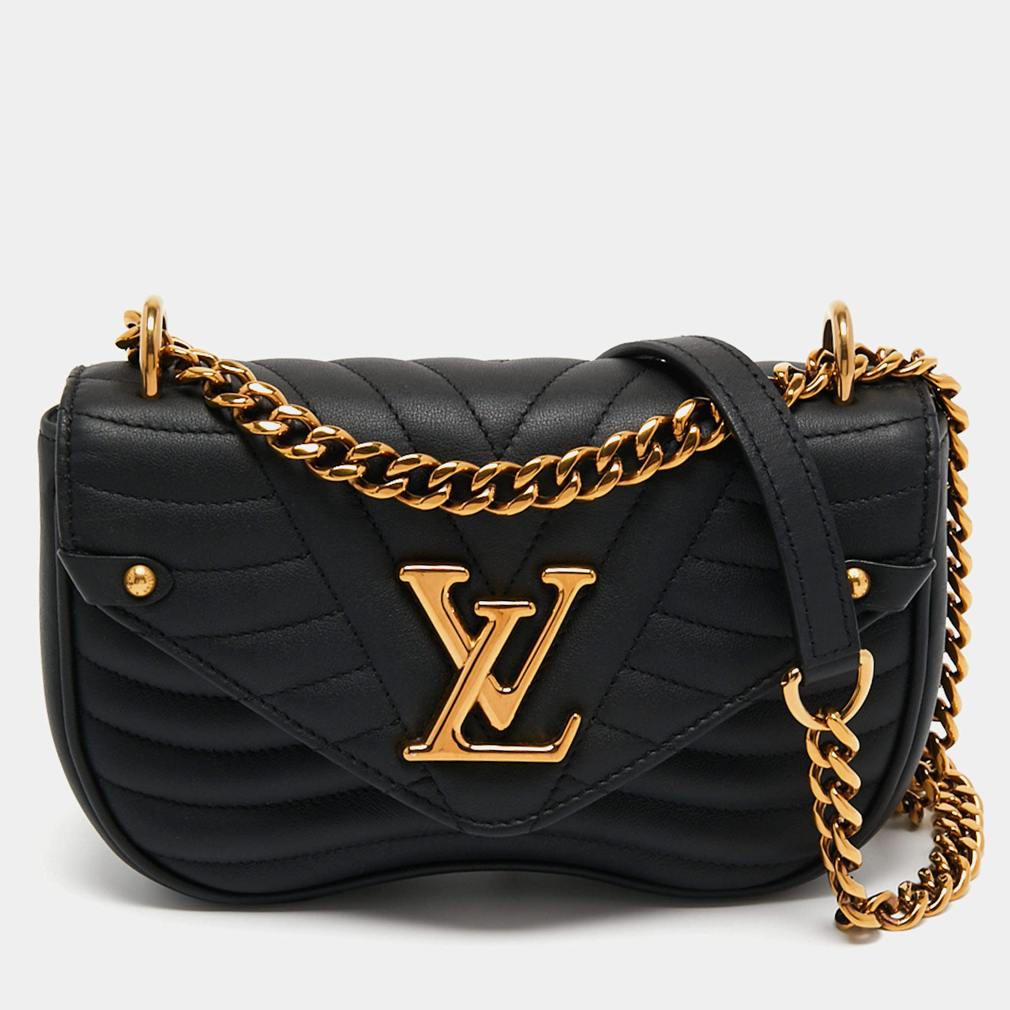 مملوكة مسبقًا Louis Vuitton Black Leather New Wave Chain PM Bag