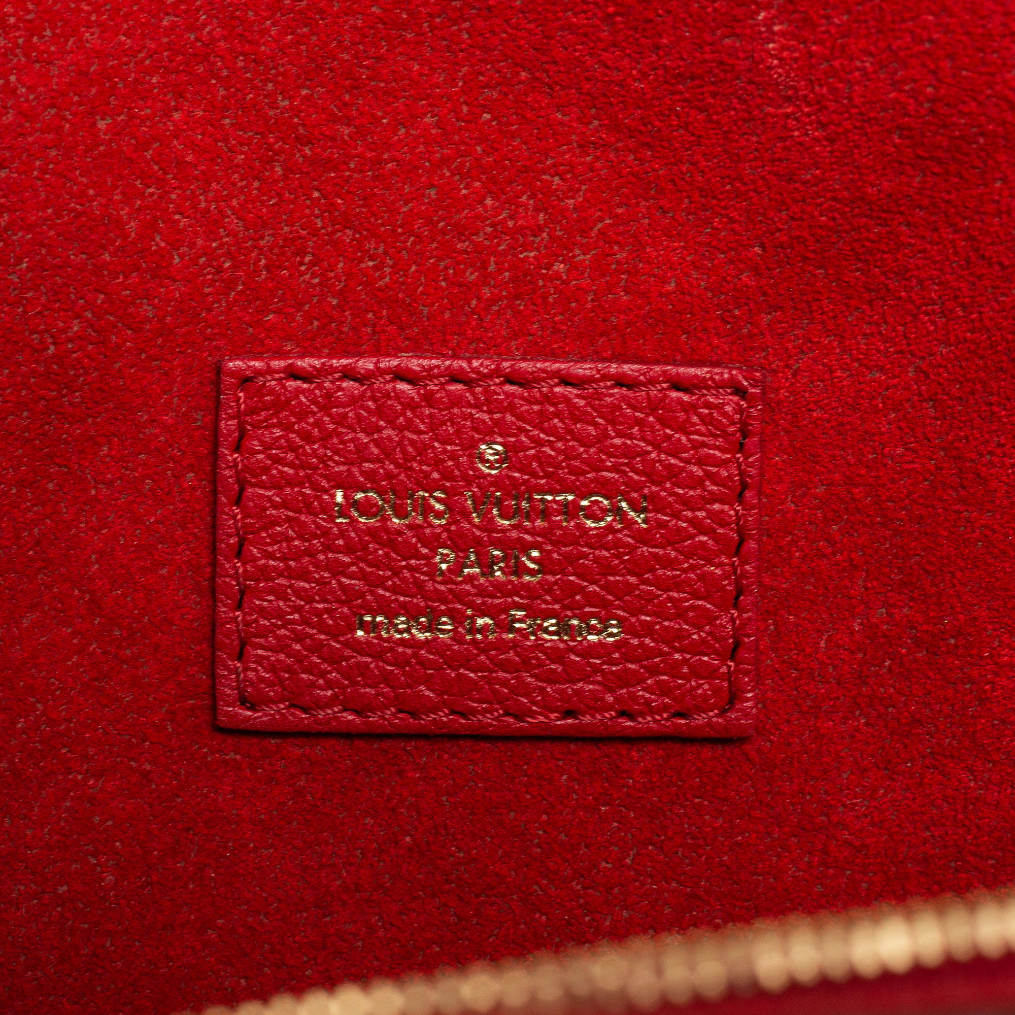 Louis Vuitton Monogram Canvas Victoire Chain Bag (SHF-DHg3ip) – LuxeDH