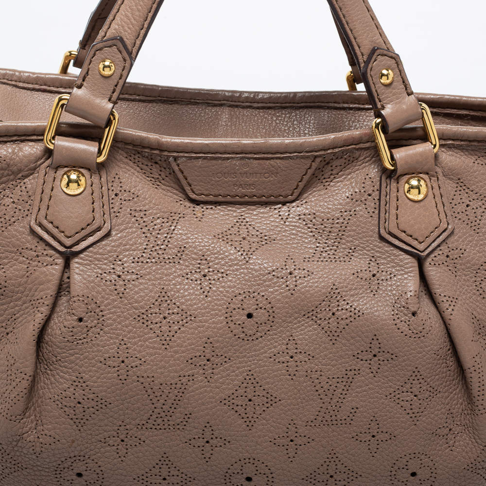 LOUIS VUITTON #35453 Taupe Mahina Leather Stellar PM Bag – ALL YOUR BLISS