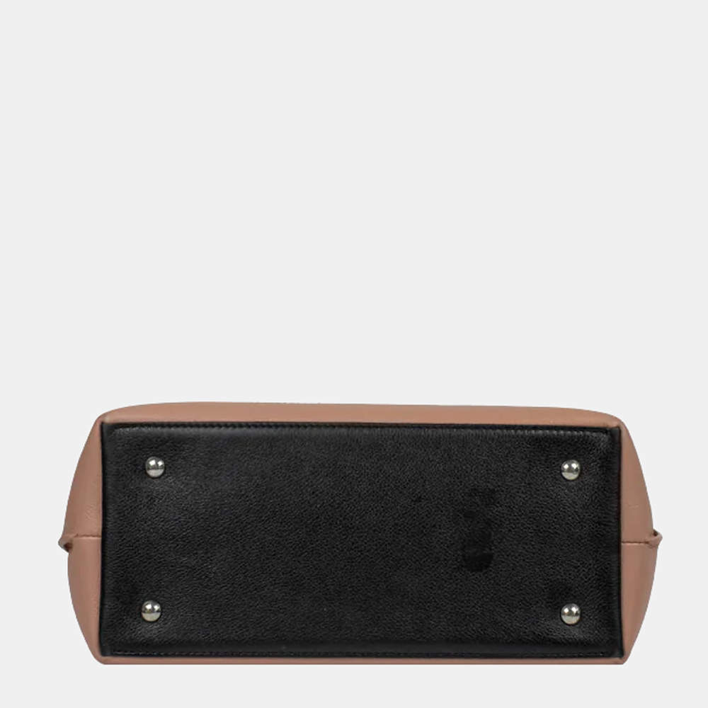 Louis Vuitton // Light Khaki Lockme Ever Bag – VSP Consignment