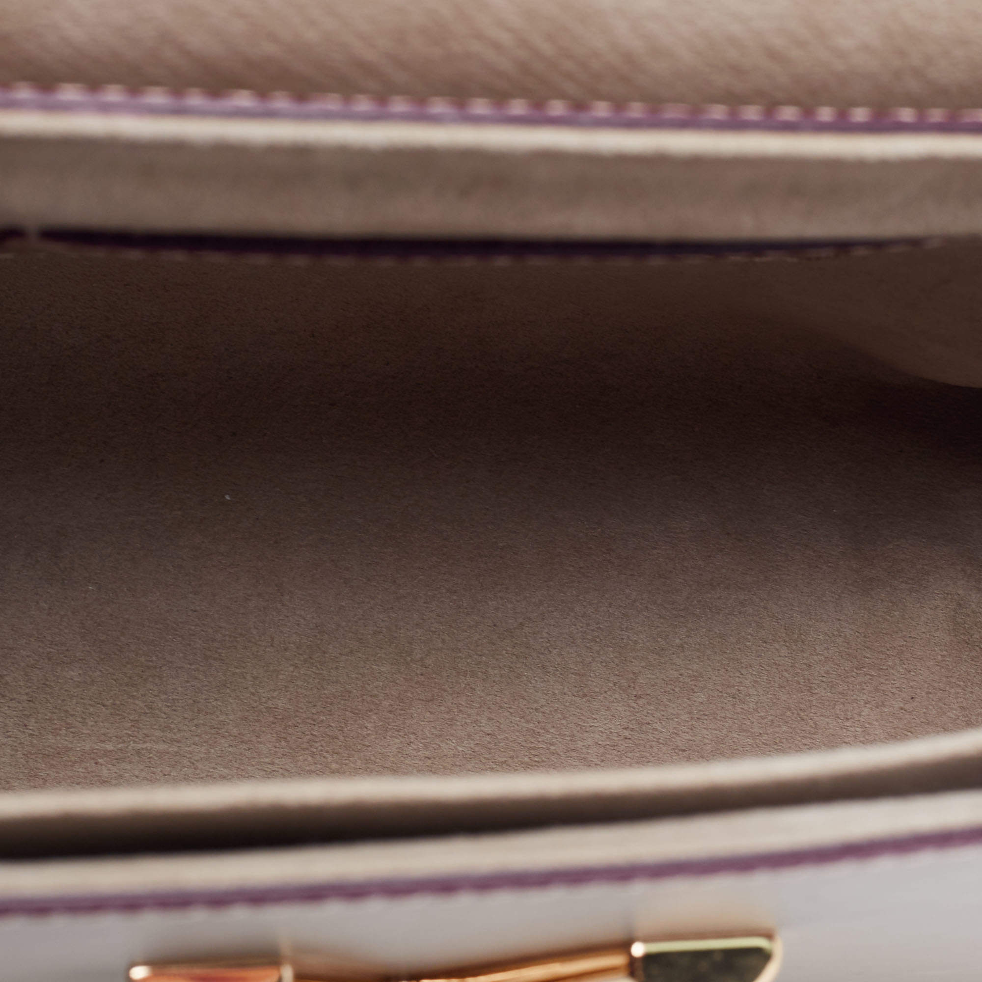 Twist leather handbag Louis Vuitton Beige in Leather - 35767927