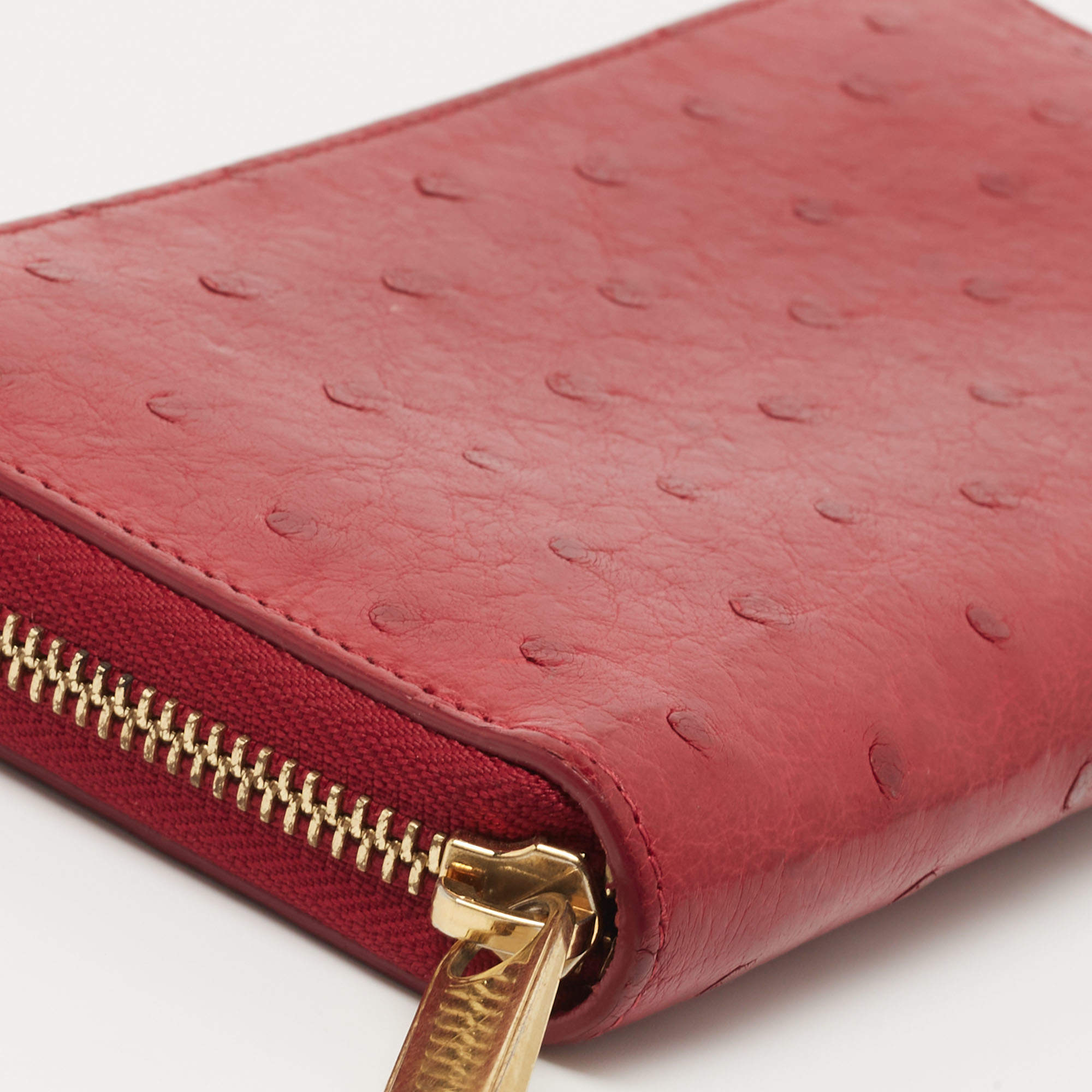 Louis Vuitton Red Ostrich Zippy Wallet. Pristine Condition. 7.5