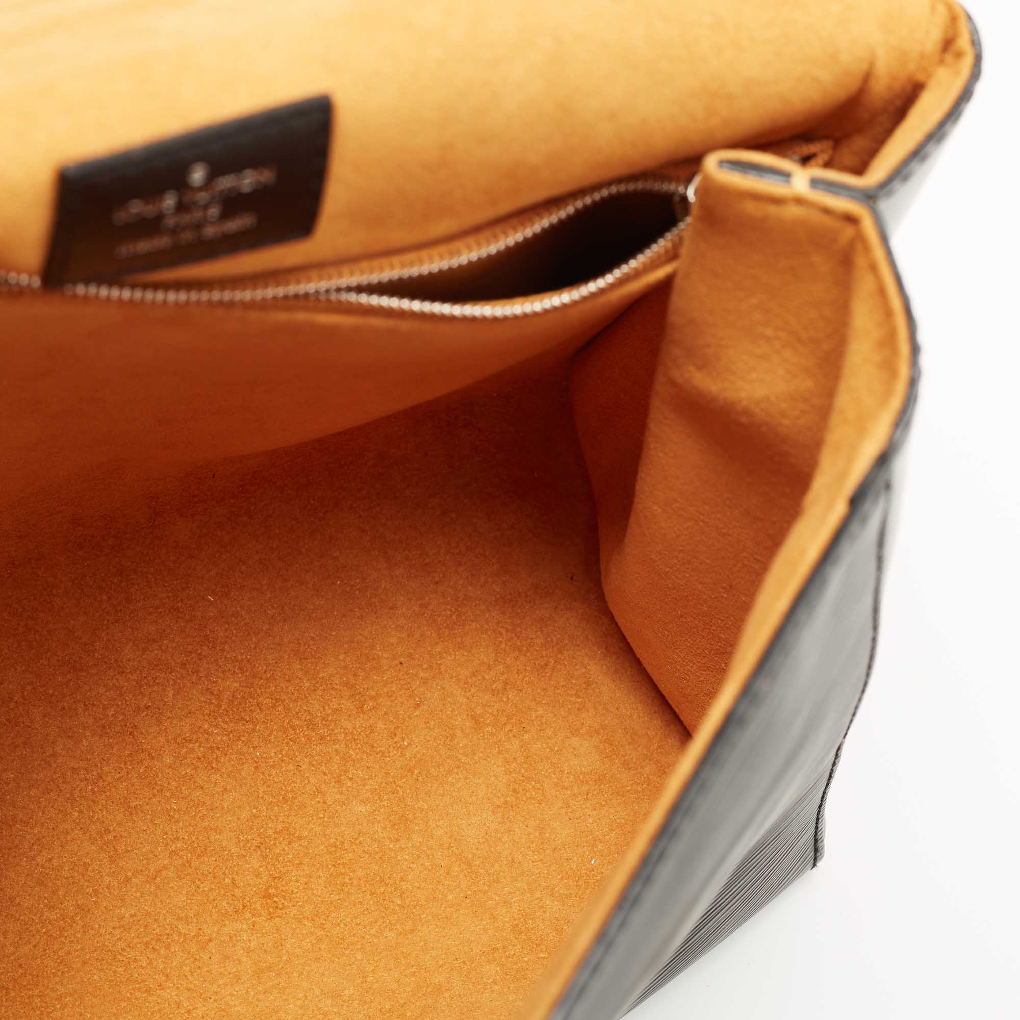 Louis Vuitton Grenelle Pochette Bag Epi Leather Black 1135382