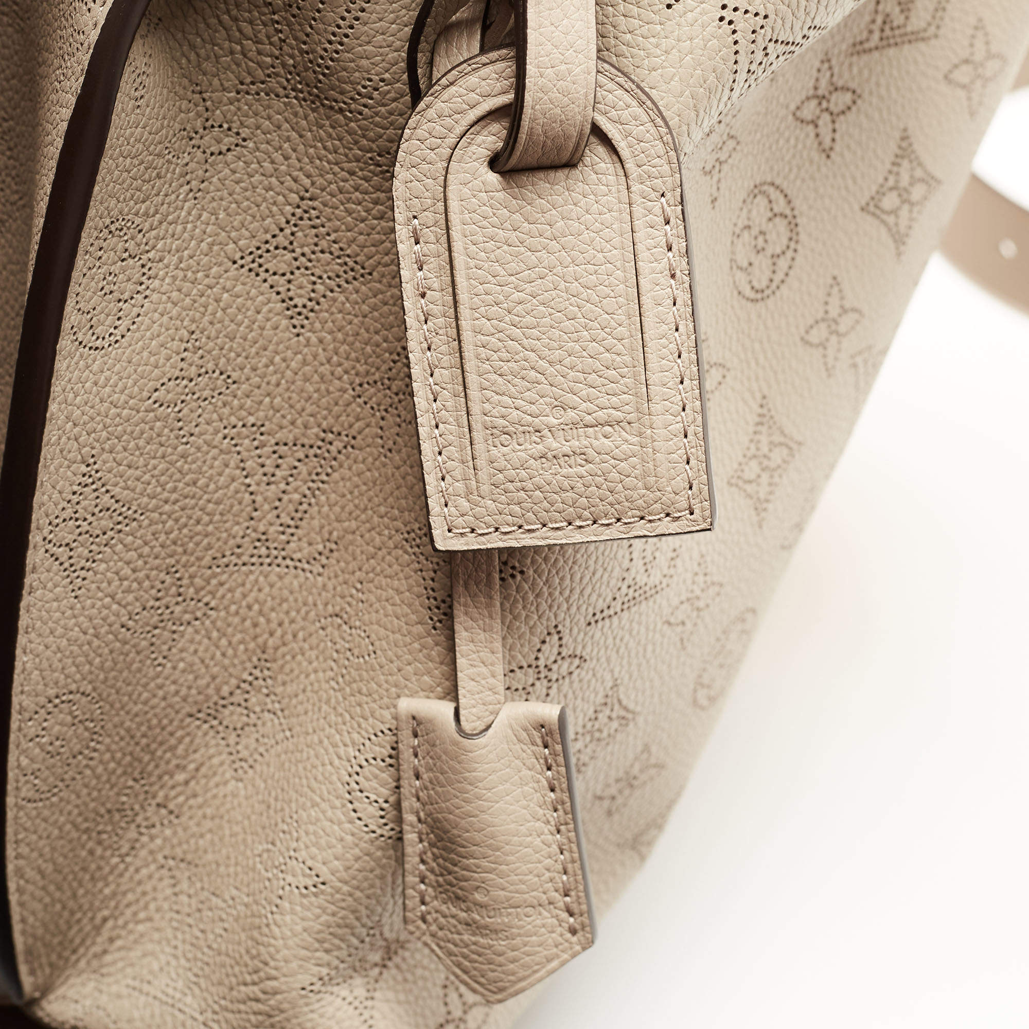 Auth Louis Vuitton Asteria Handbag Mahina Leather