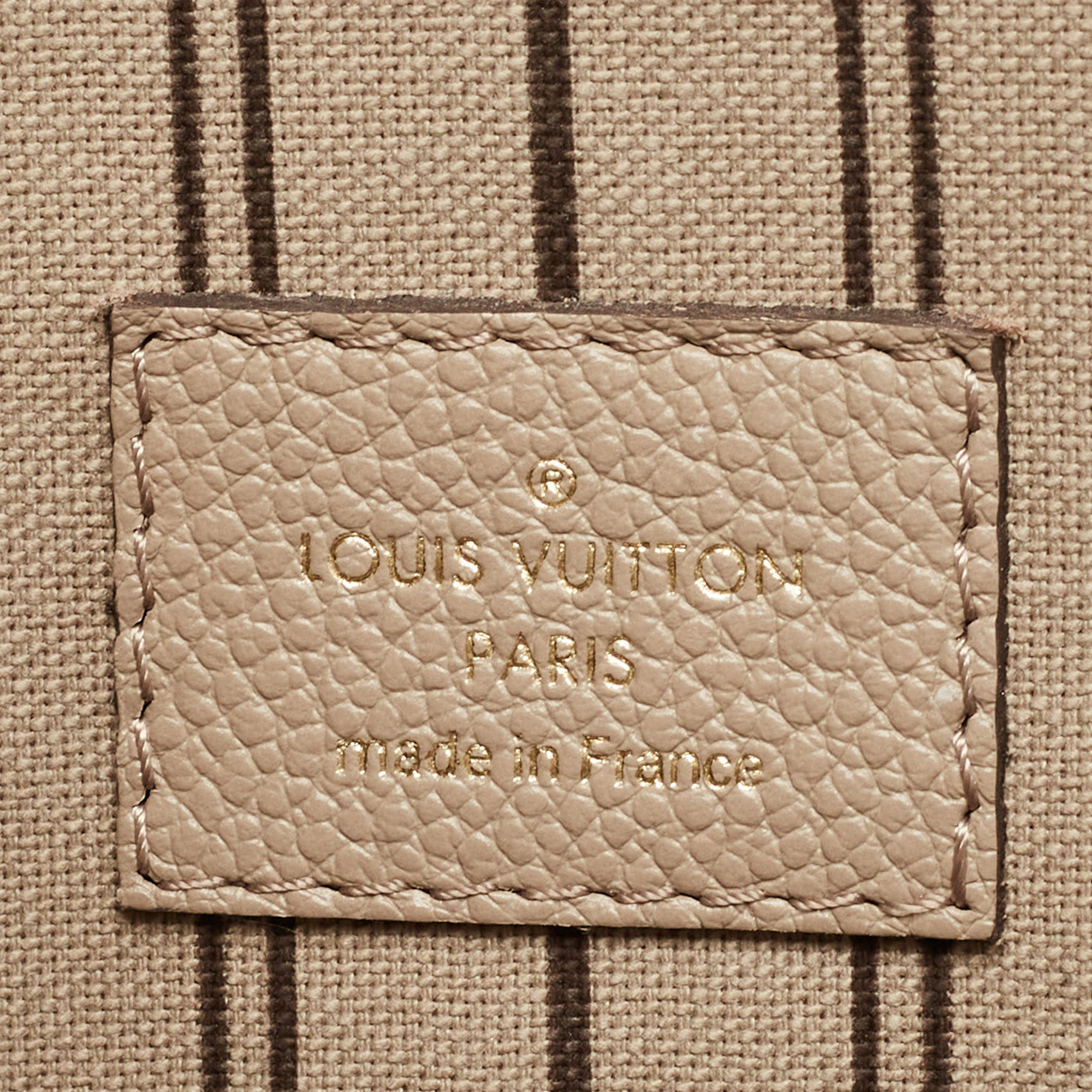 Metis Louis Vuitton Pochette Métis in empreinte leather Taupe ref.248345 -  Joli Closet