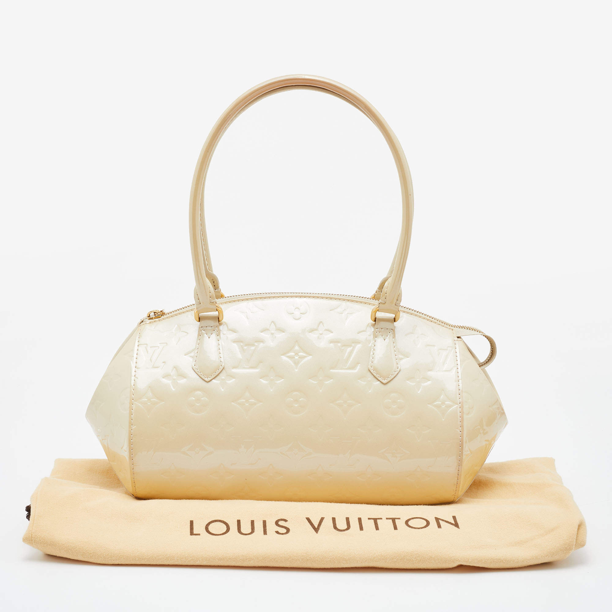 Louis Vuitton Vernis Sherwood Pm Blanc Corall - Reetzy