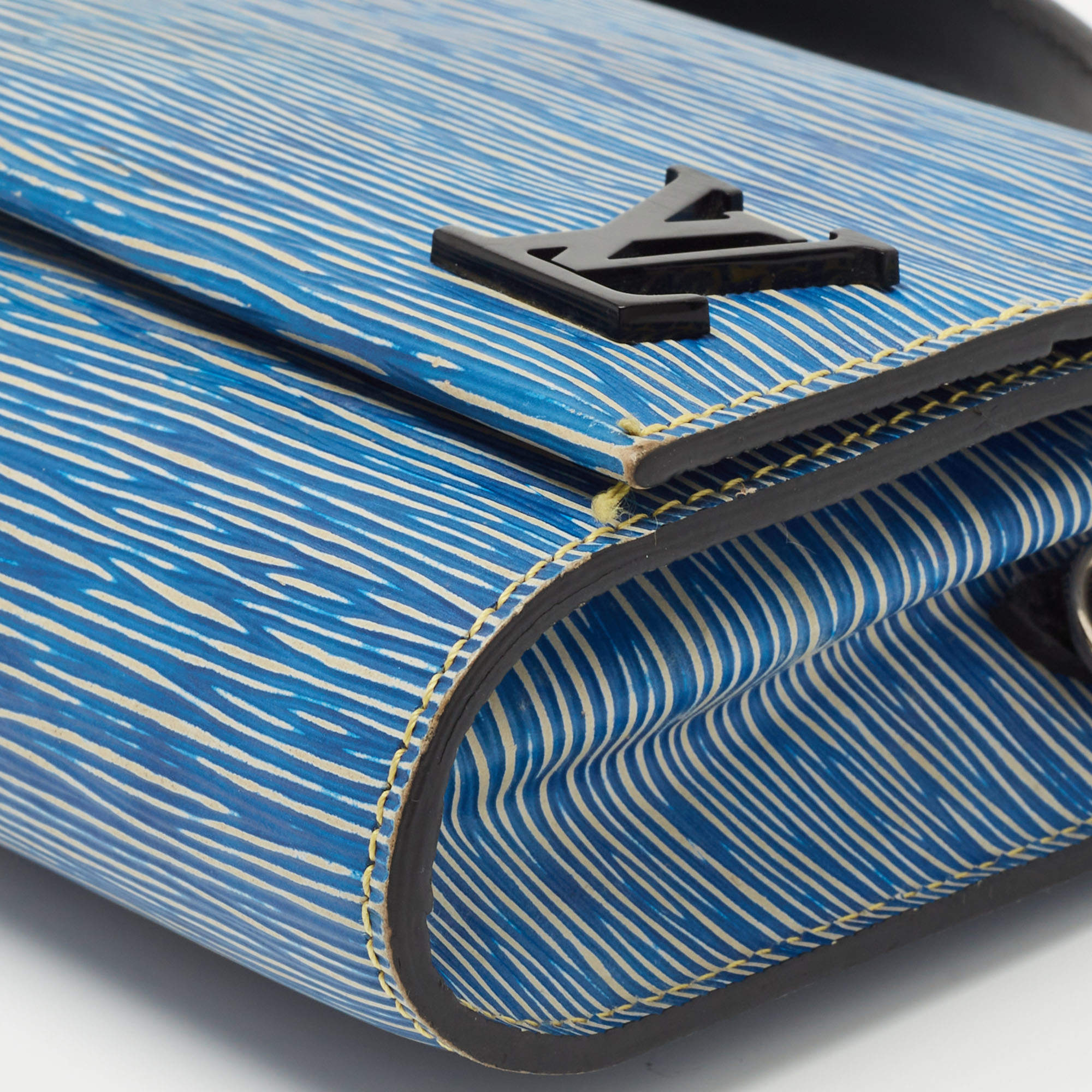 Louis Vuitton Pochette Cosmetic Blue/Noir M54655 EPI Denim Leather