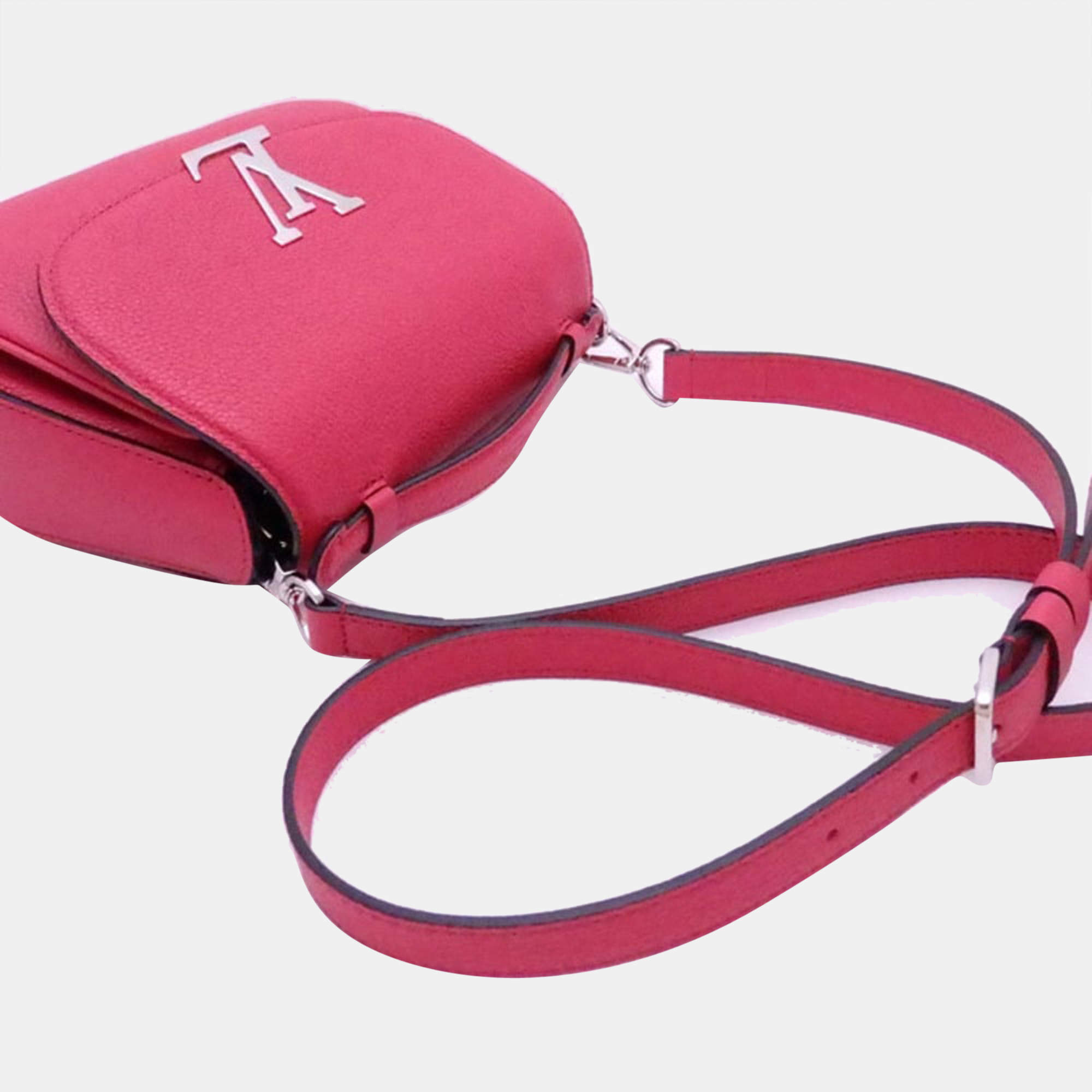 Louis Vuitton Pink Leather Vivienne NM Shoulder Bag Louis Vuitton | The  Luxury Closet