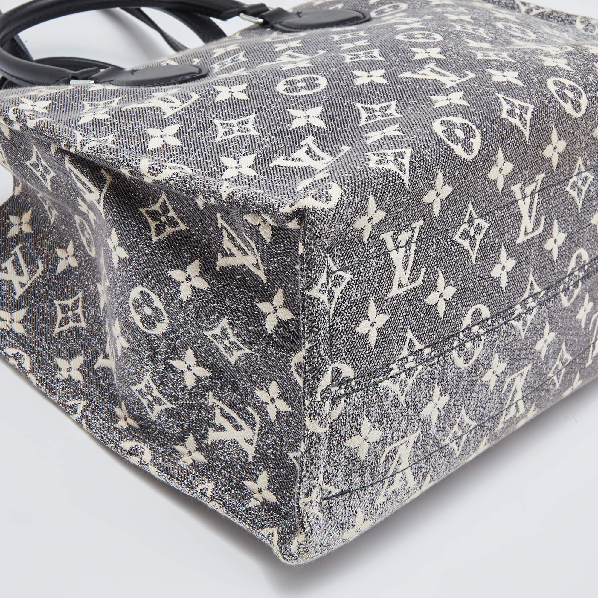 Louis Vuitton Black Monogram Denim and Leather OnTheGo MM Bag Louis Vuitton  | The Luxury Closet